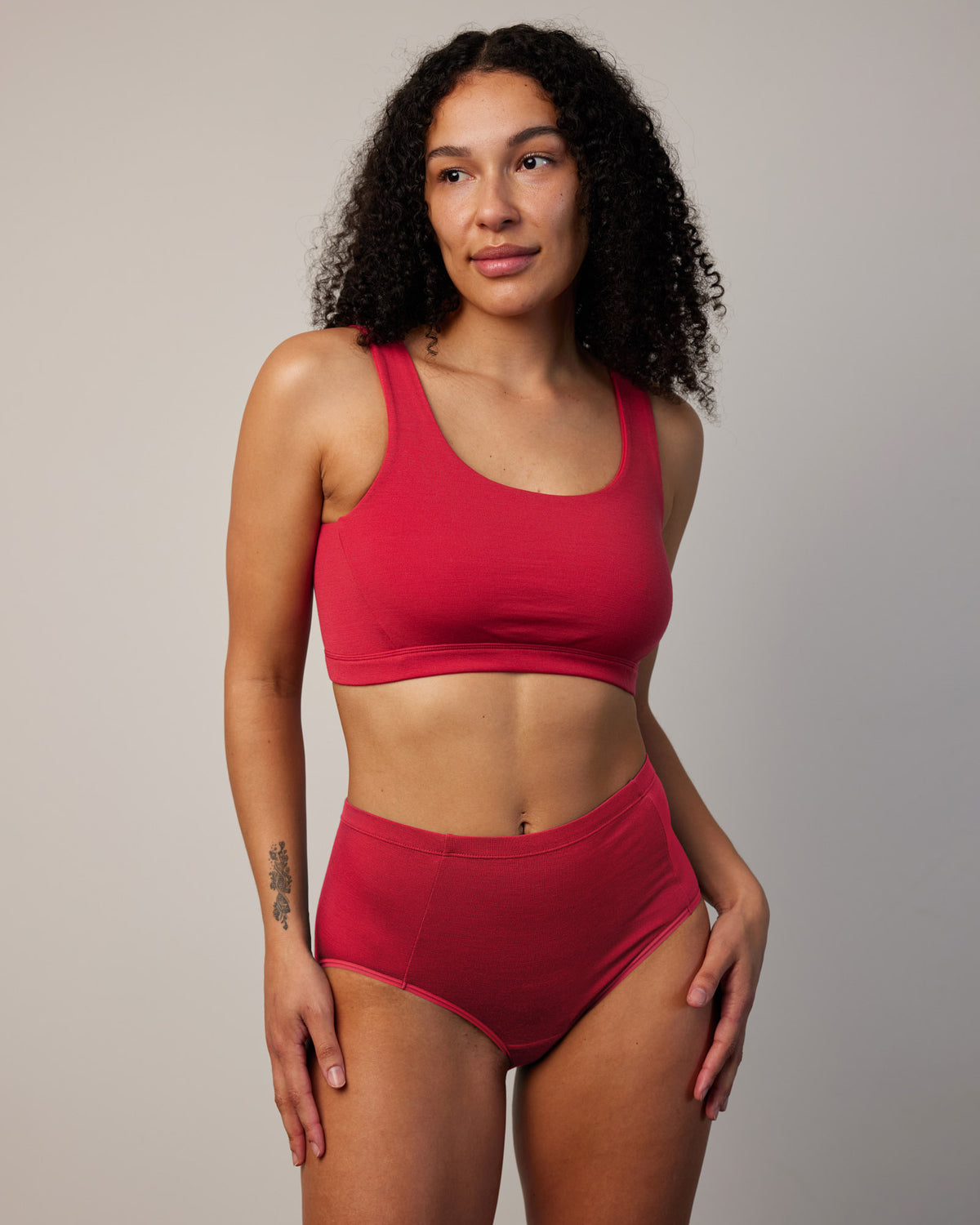 FILTER SCOOP BRA - CHARCOAL
