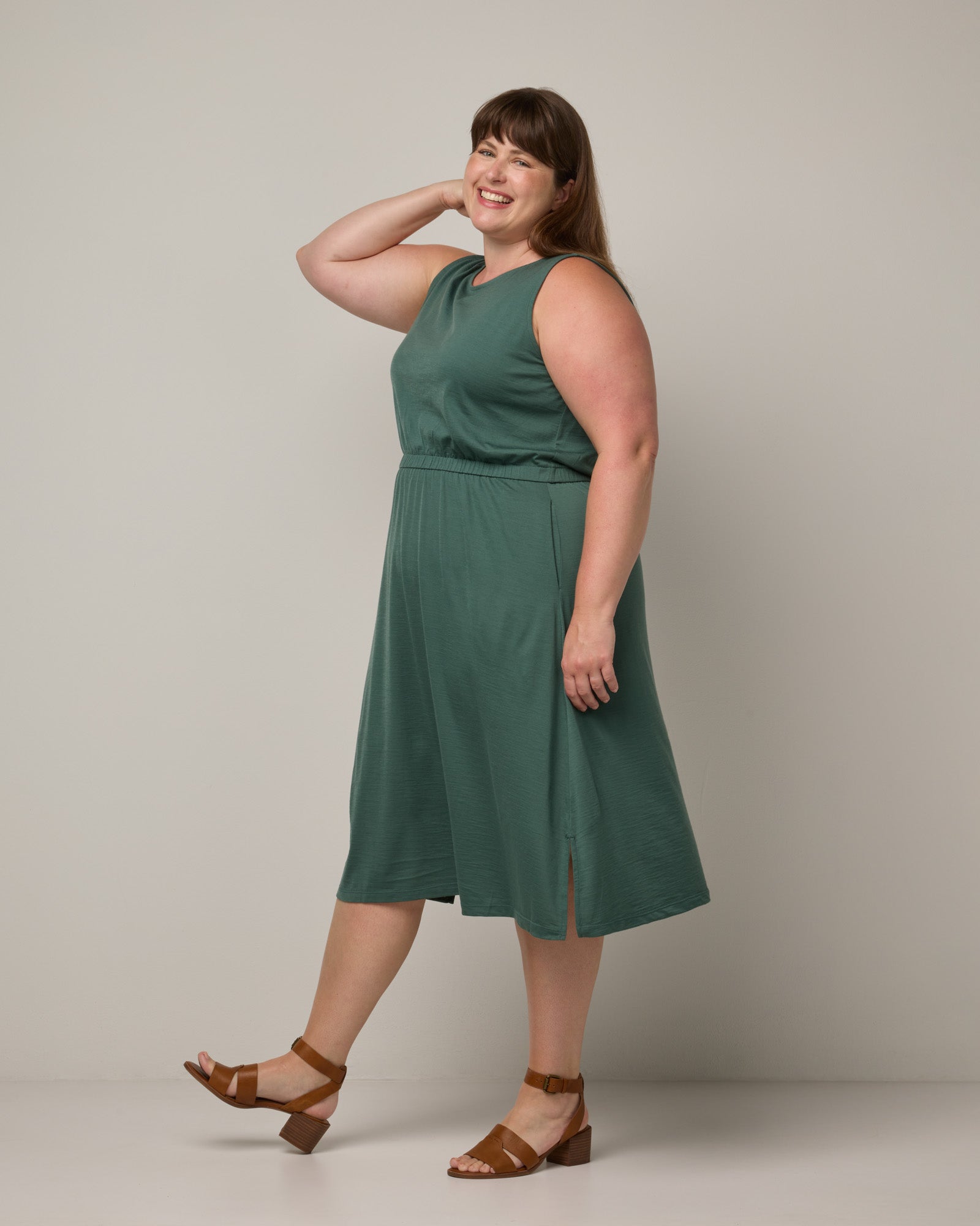 model-spec:Rosie is 5'8", wearing a size XXL