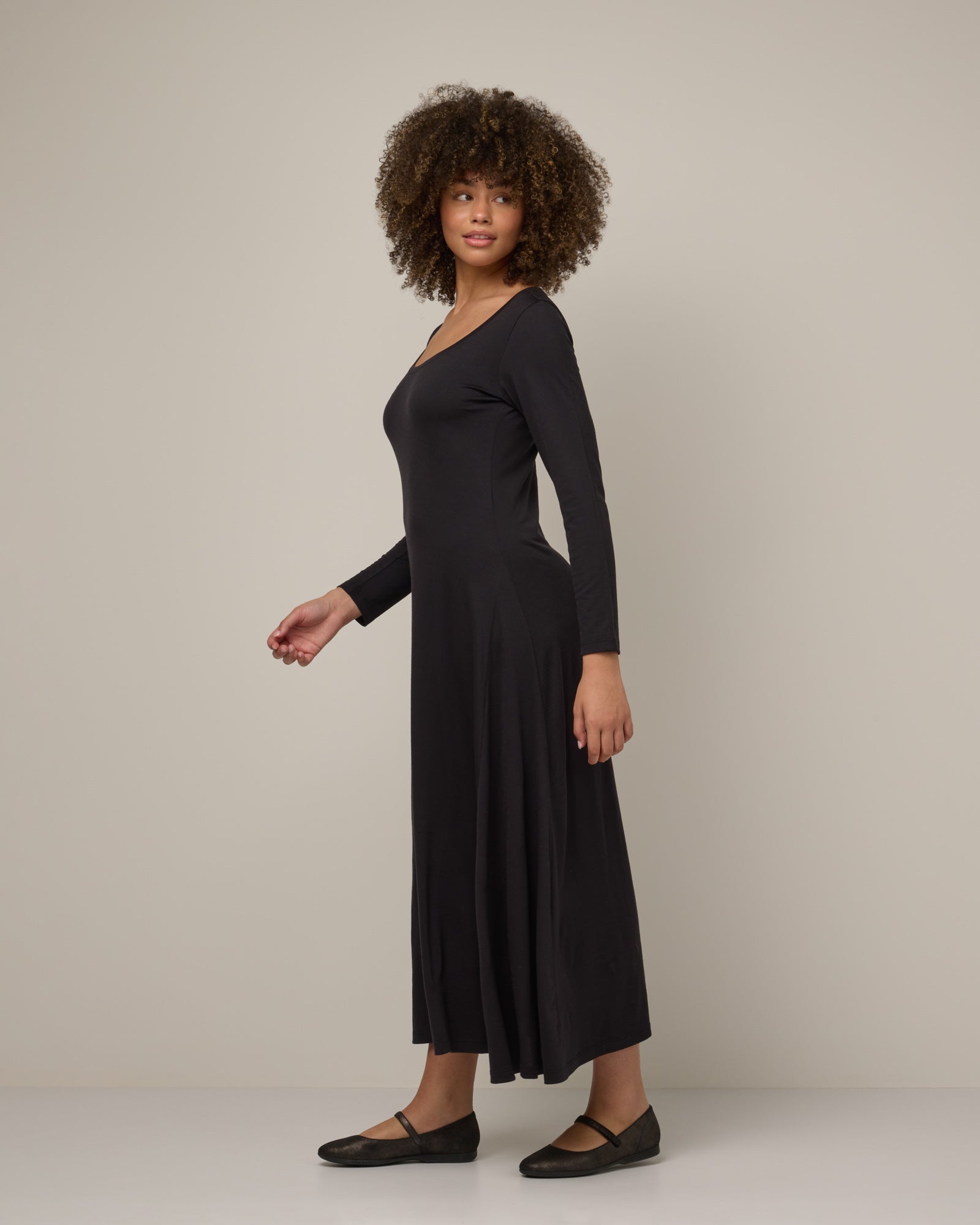 model-spec:Sean is 5'10", wearing a size M