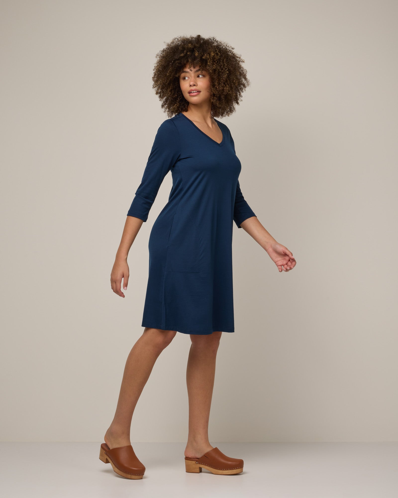 model-spec:Sean is 5'10", wearing a size M Long