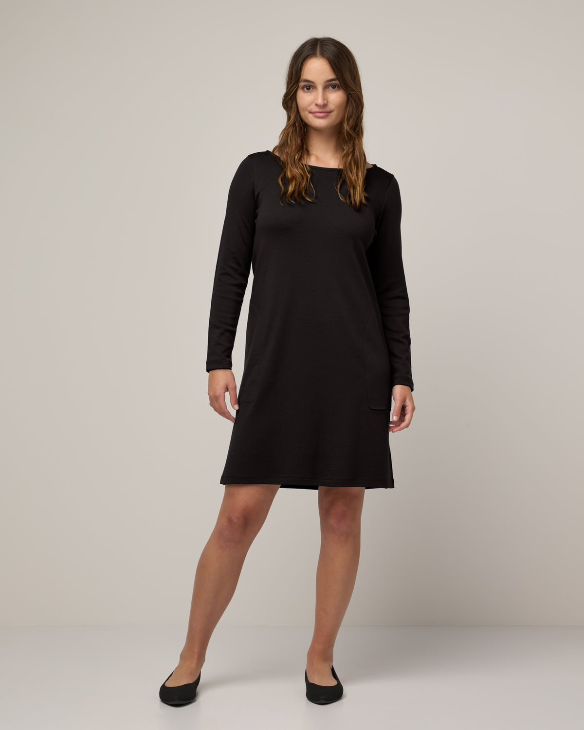 MARGHI LO' Black Wool Long Sleeve Shift Dress