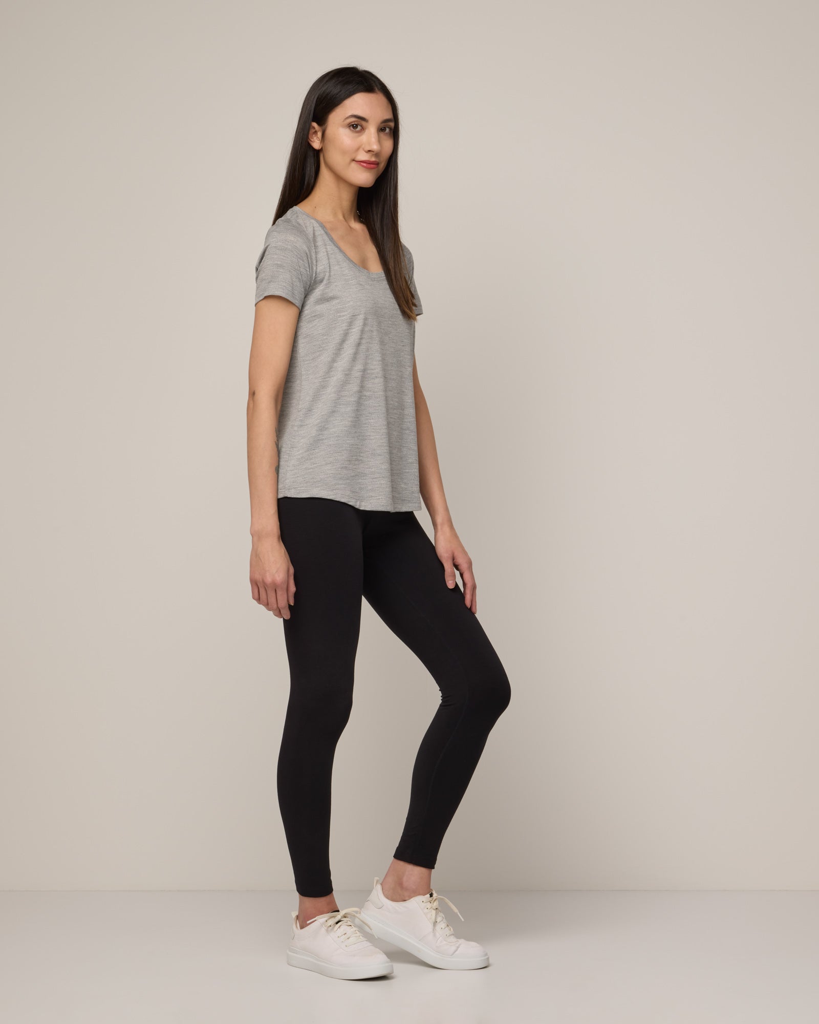 model-spec:Tiffany is 5'10", wearing a size XS