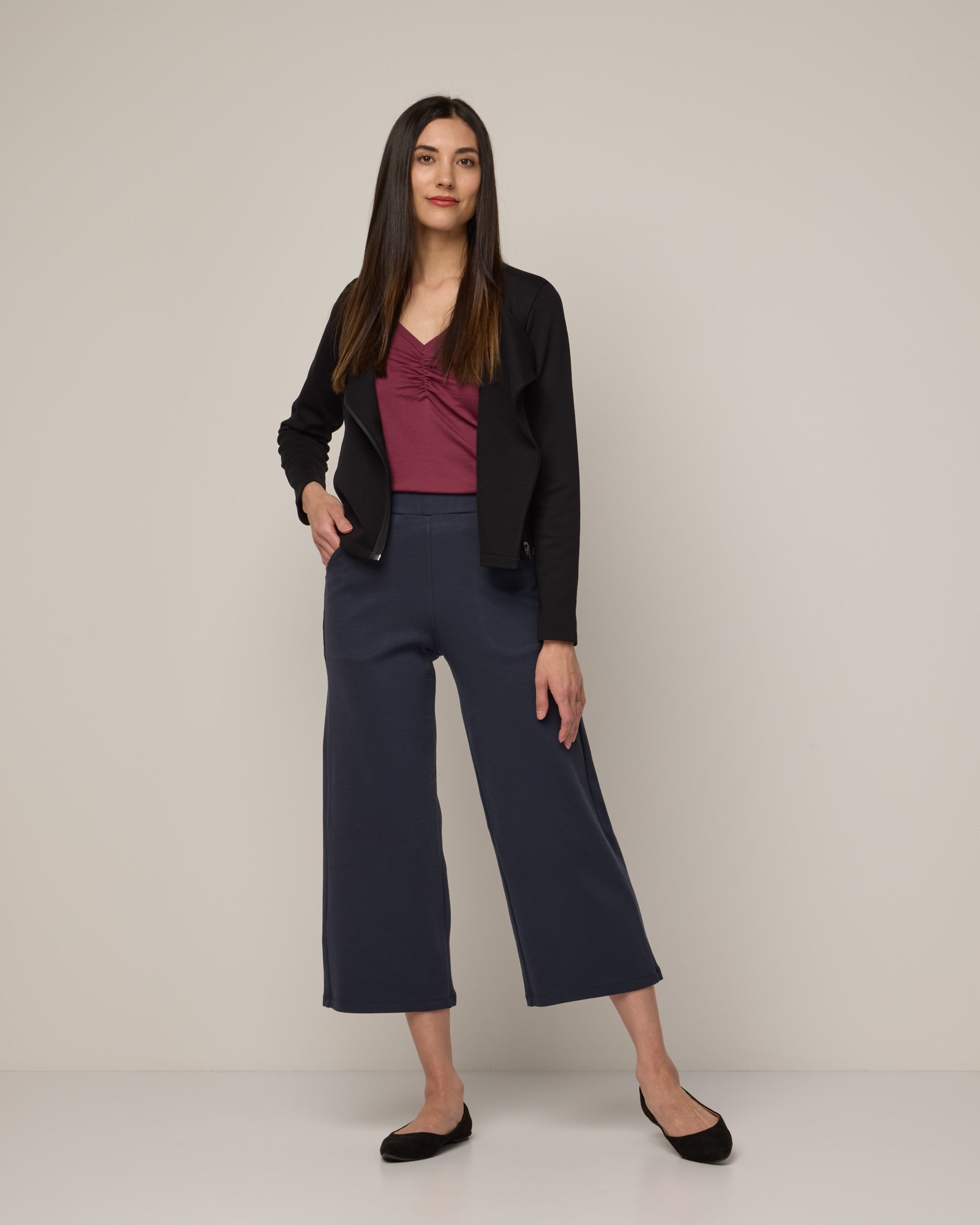 model-spec:Tiffany is 5'10", wearing a size S