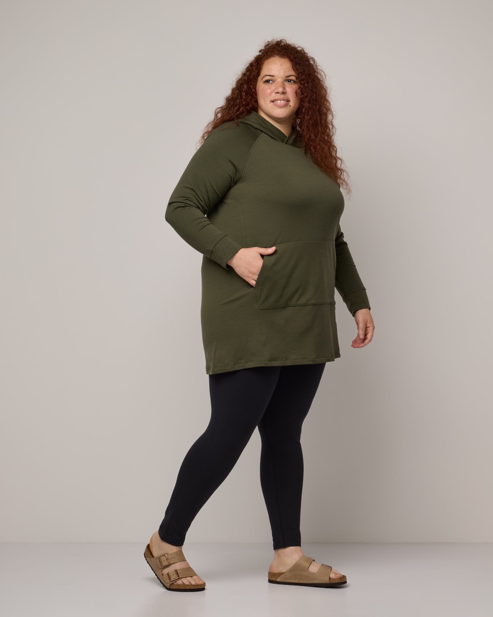 model-spec:Chantel is 5’10”, wearing a size 2X