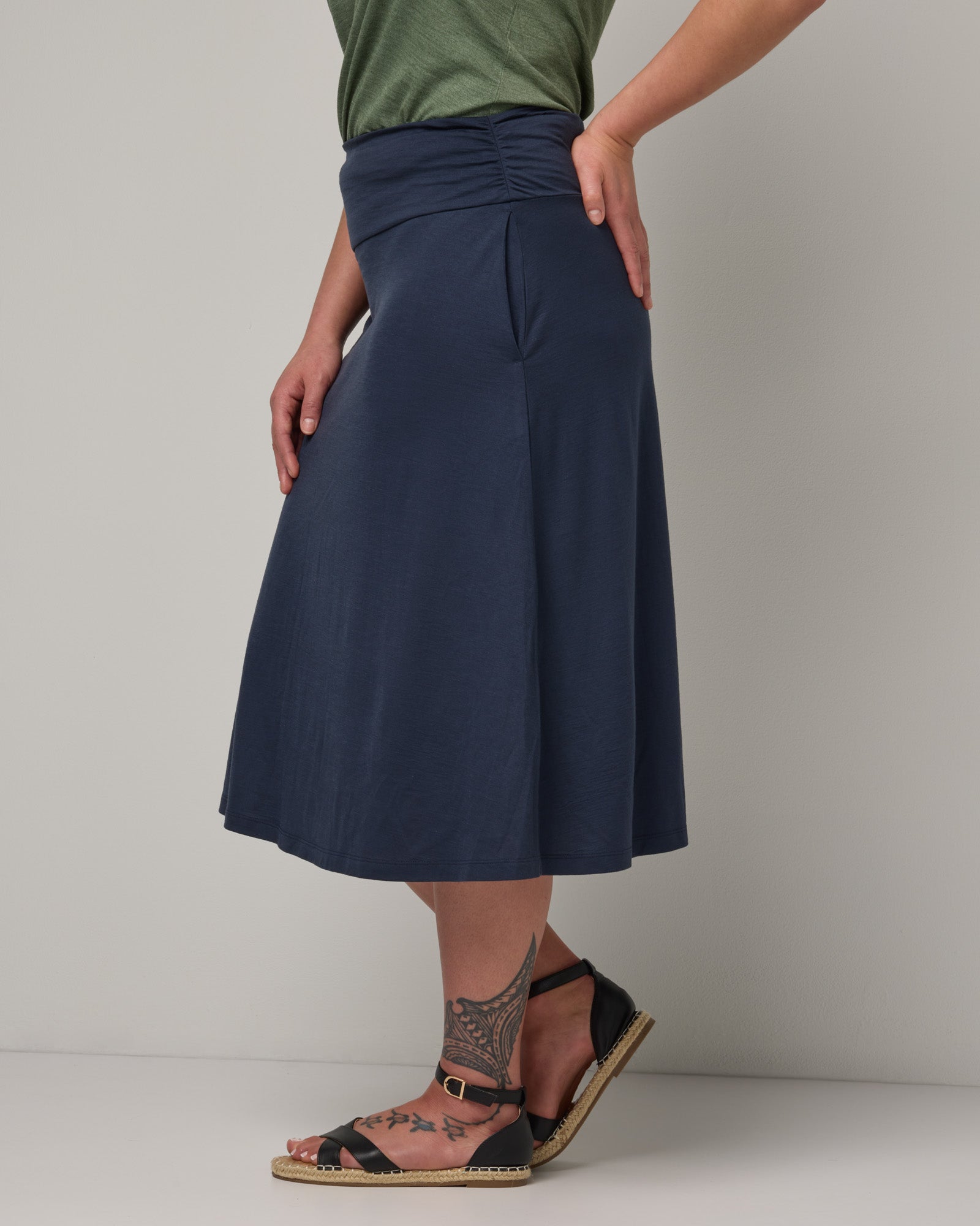 Navy Blue Wool Lined Midi Skirt Pockets Hi Rise by Escada