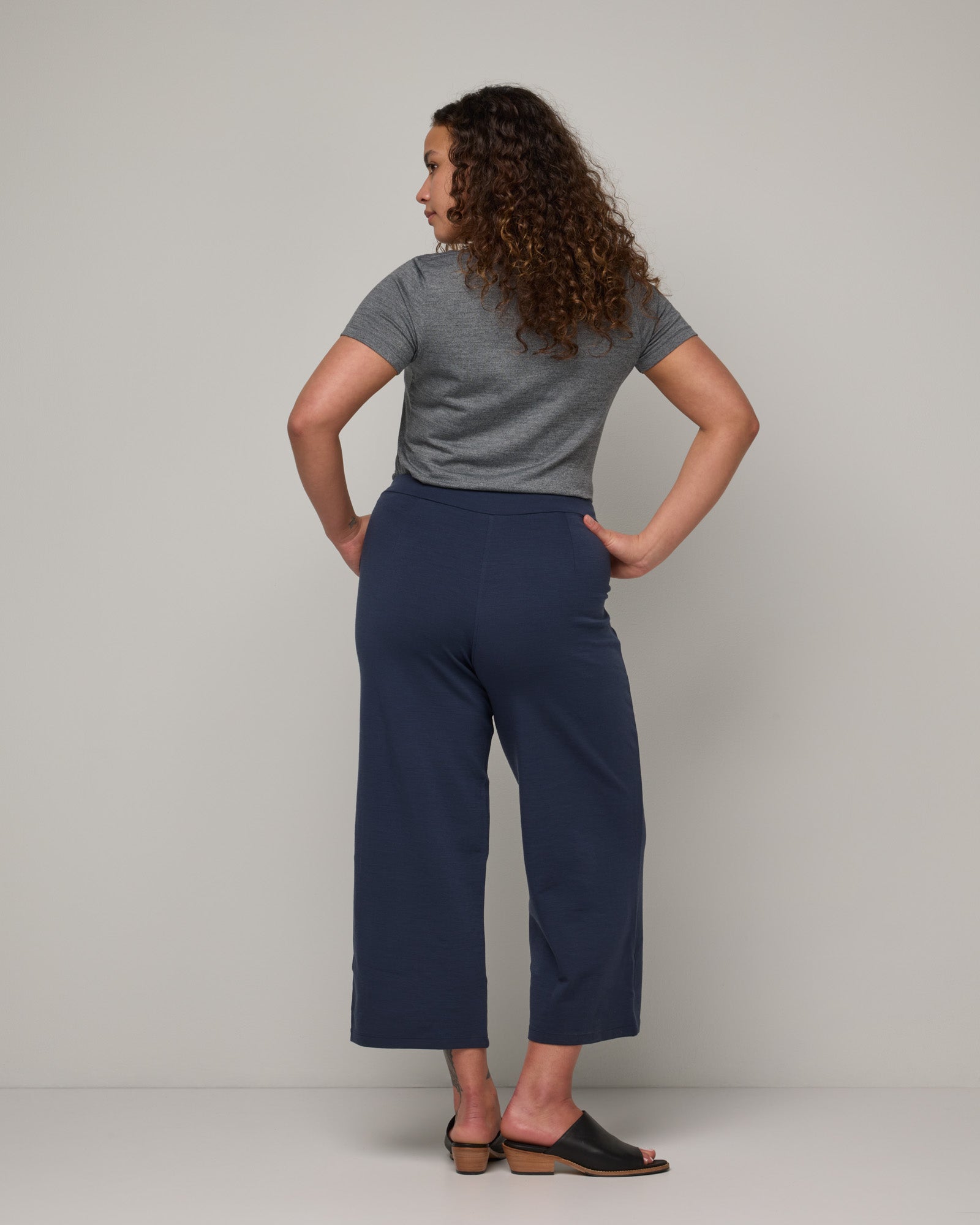 Frame Merino Wool Ponte Culotte - Washed Navy – Frame Ponte