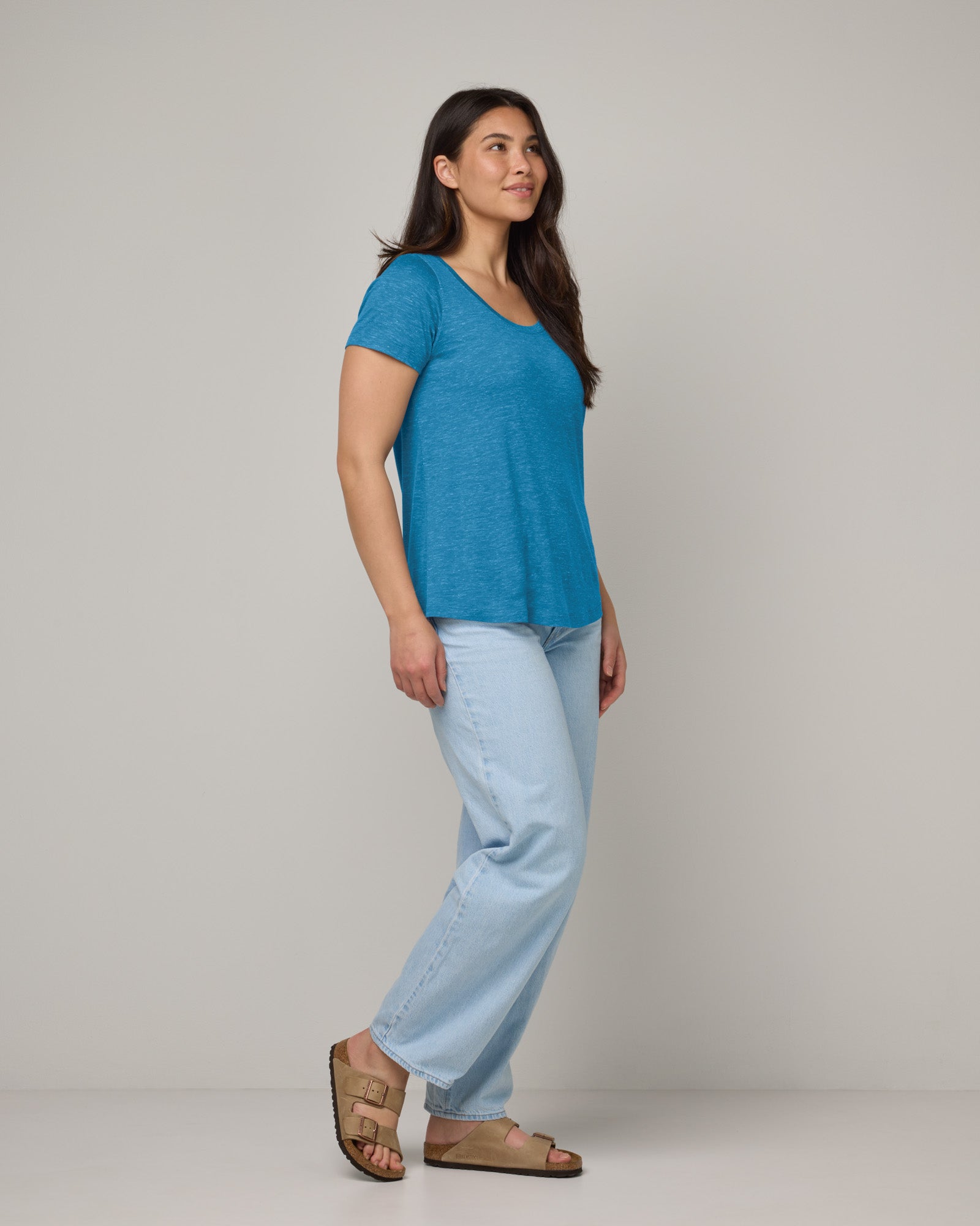 model-spec:Maile is 5'9", wearing a size M