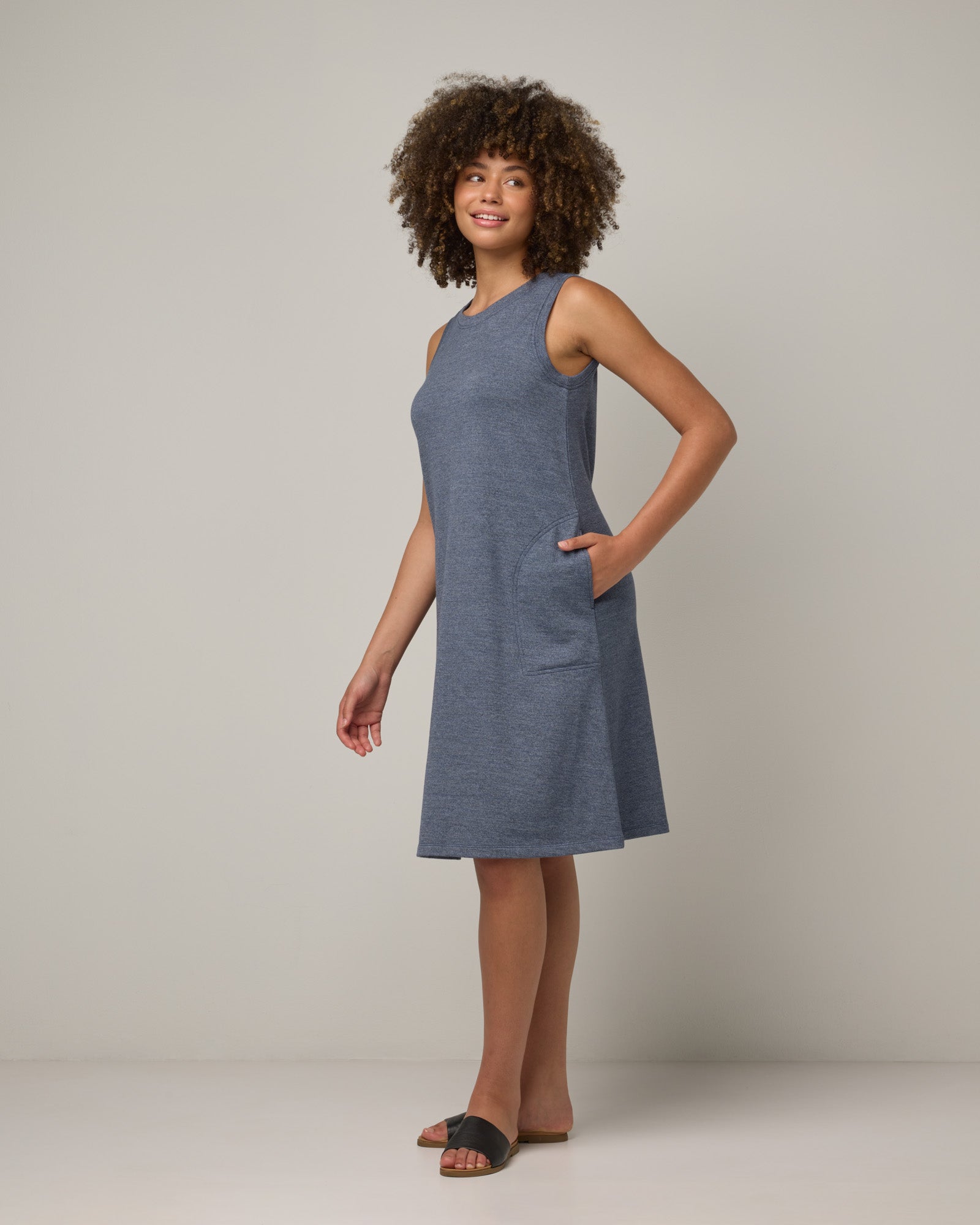 model-spec:Sean is 5'10", wearing a size M Long