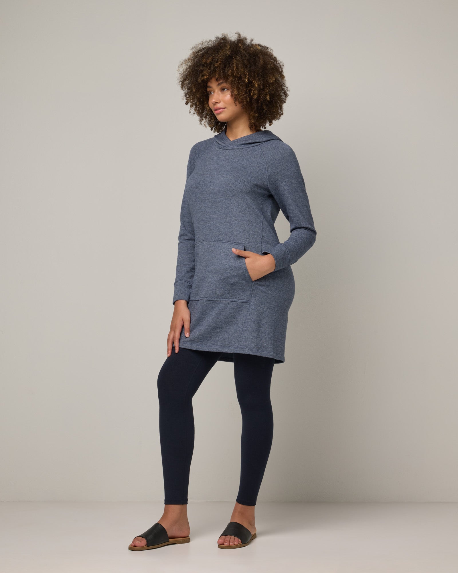 model-spec:Sean is 5'10", wearing a size M