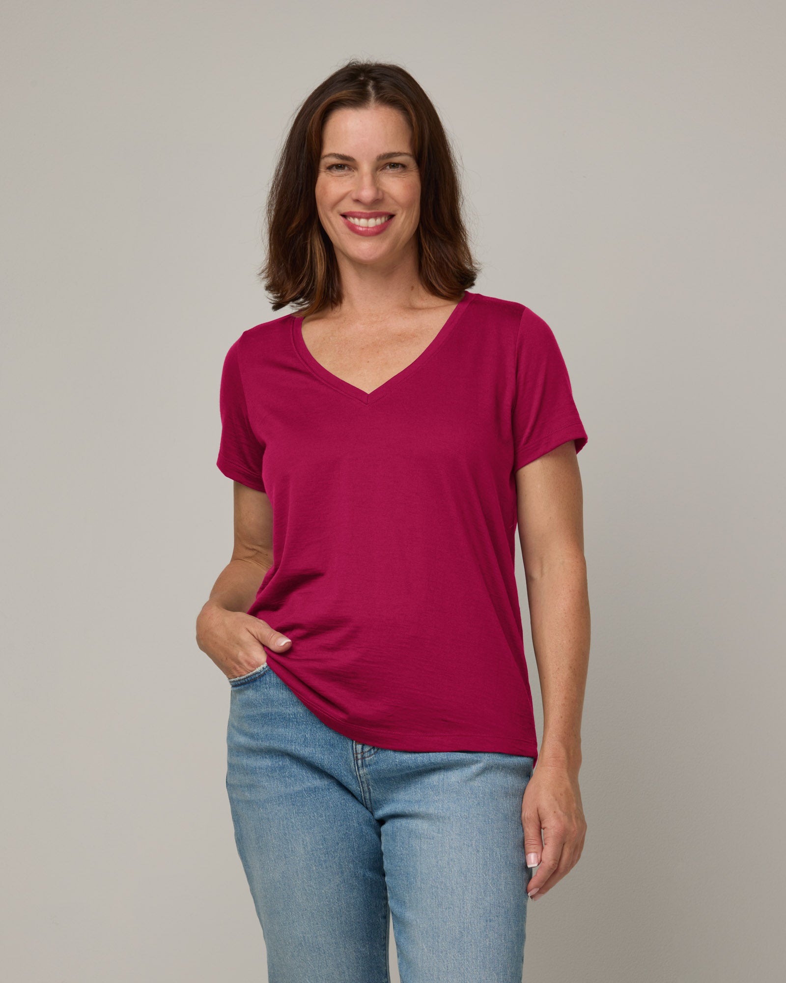 model-spec:Nicole is 5'9", wearing a size M