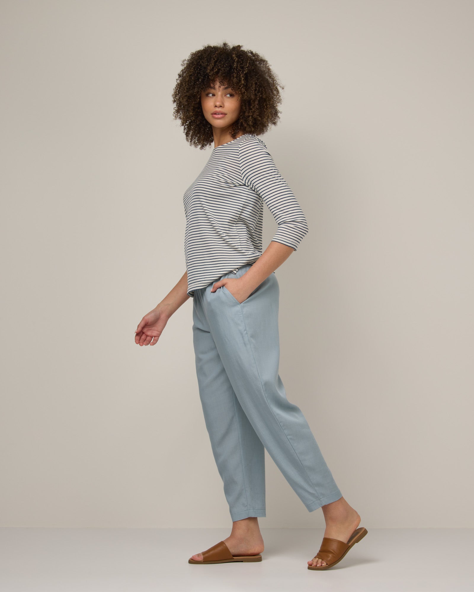 model-spec:Sean is 5'10", wearing a size M