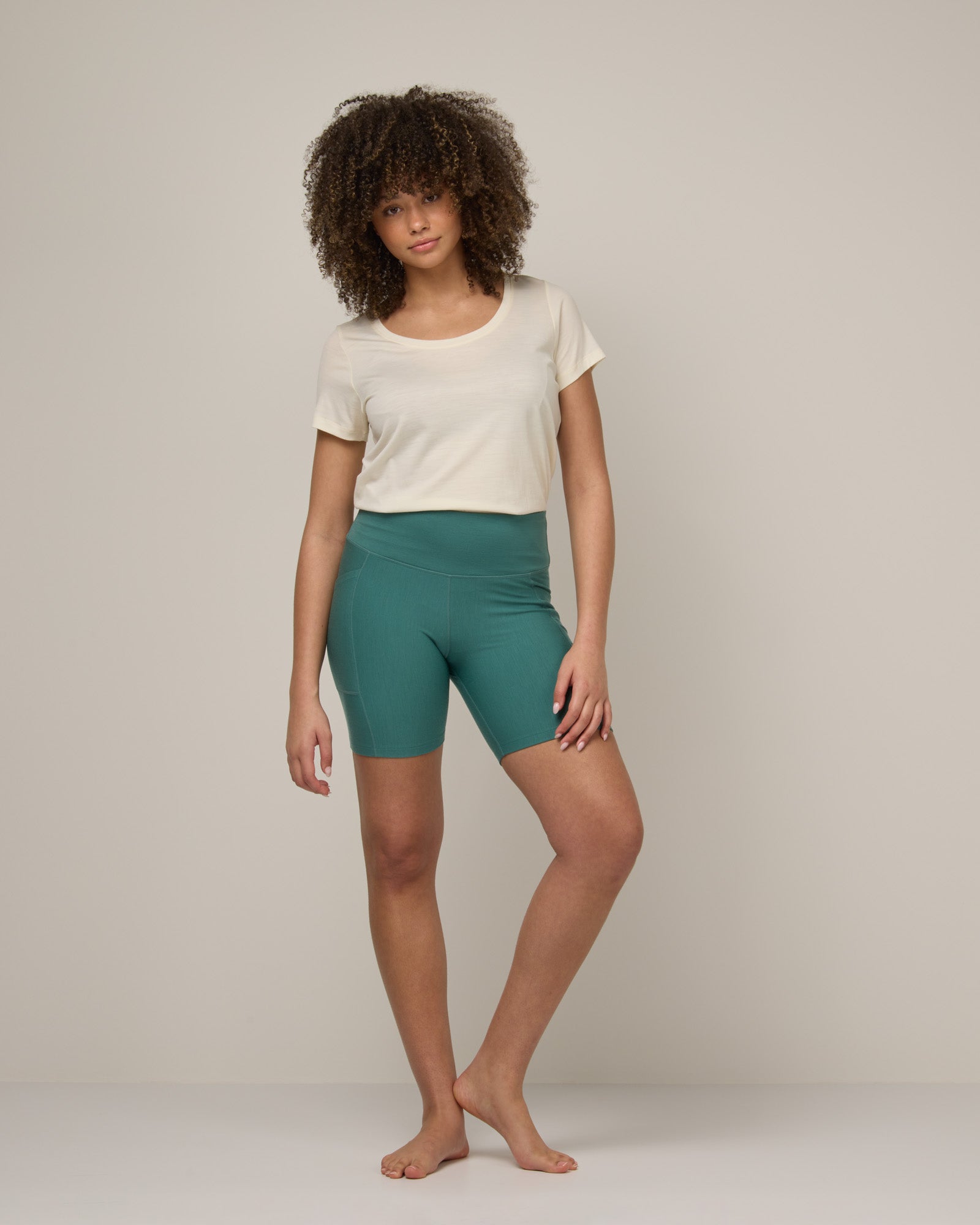 model-spec:Sean is 5'10", wearing a size M