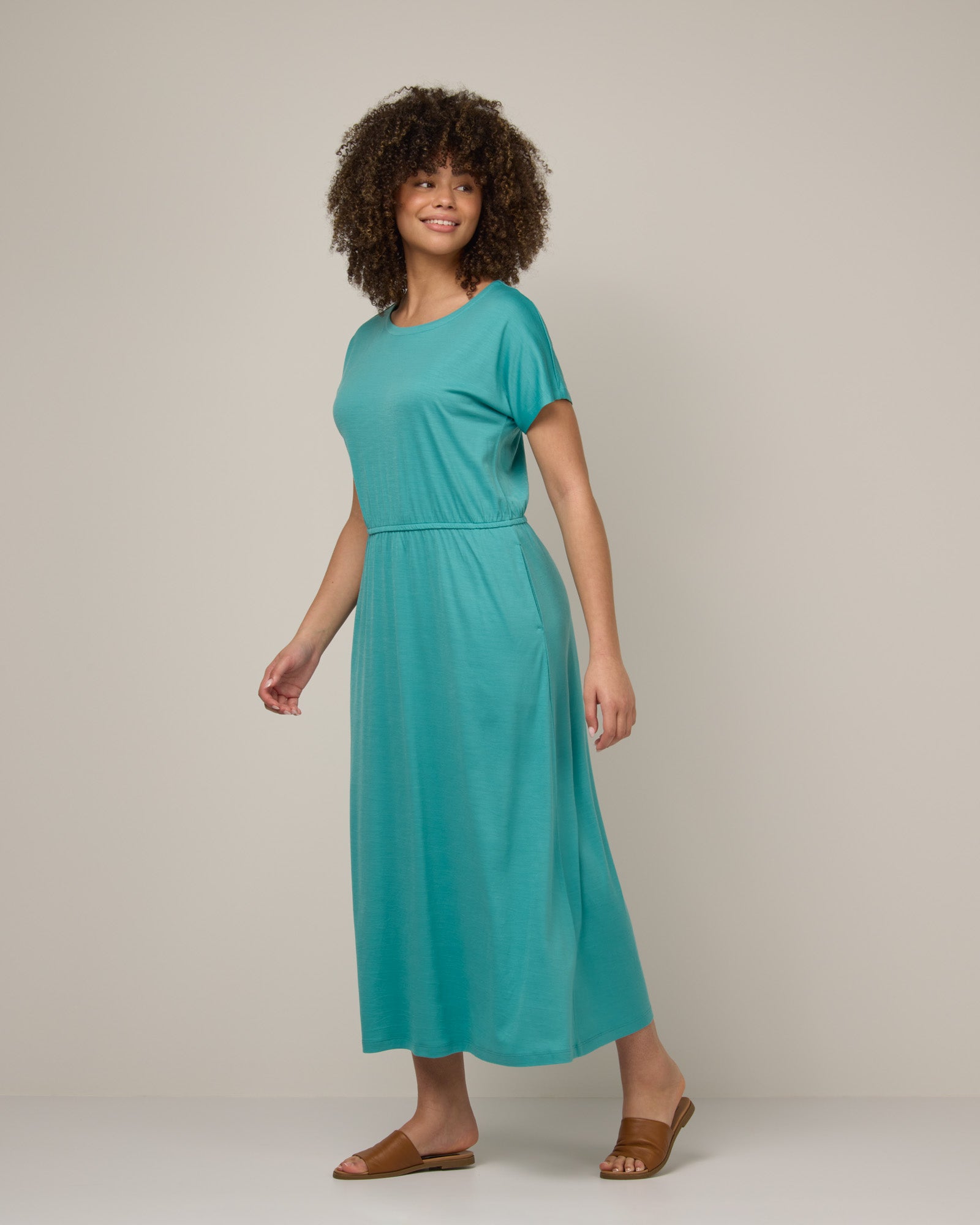 model-spec:Sean is 5'10", wearing a size M