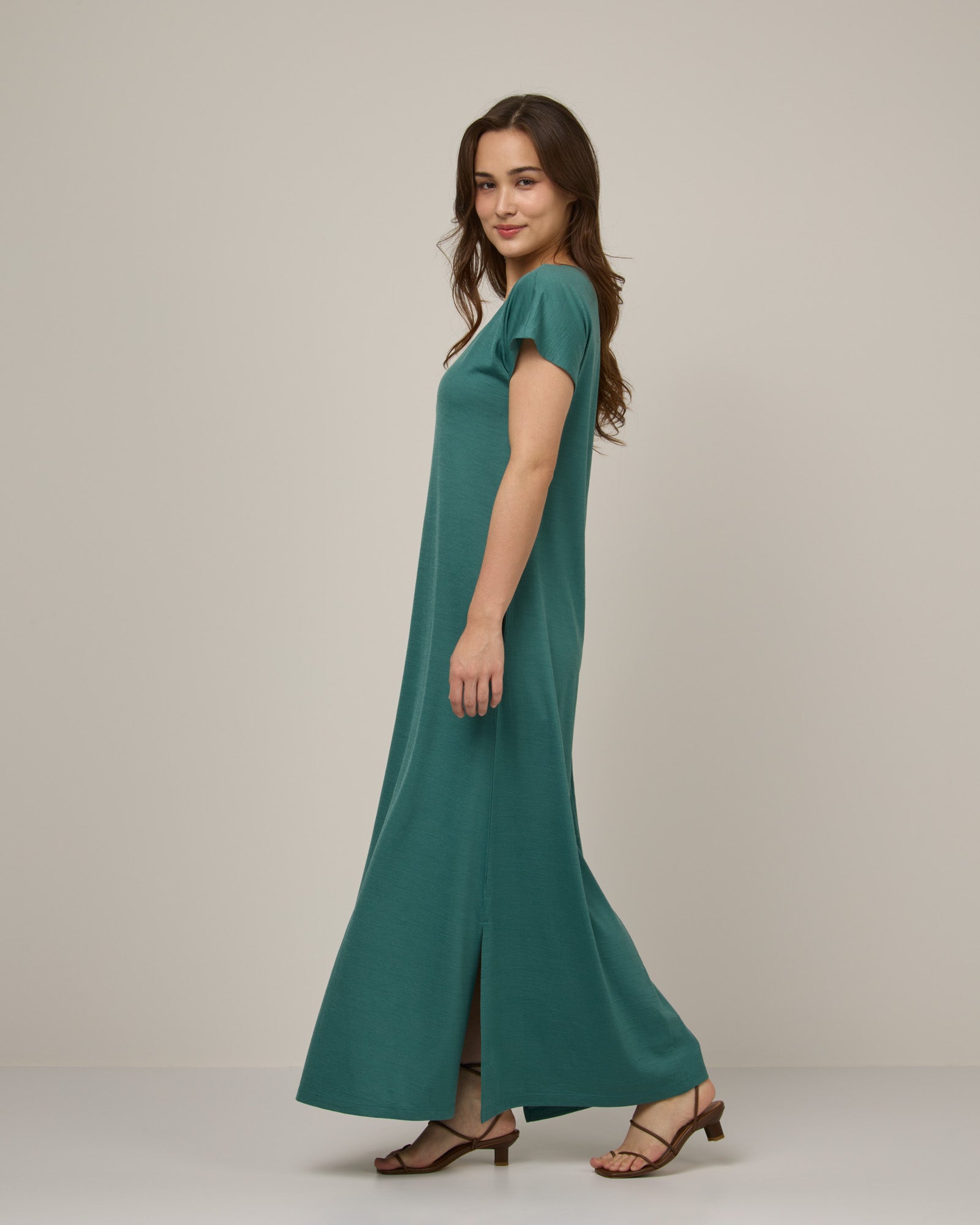 model-spec:Victoria is 5'5", wearing a size XS