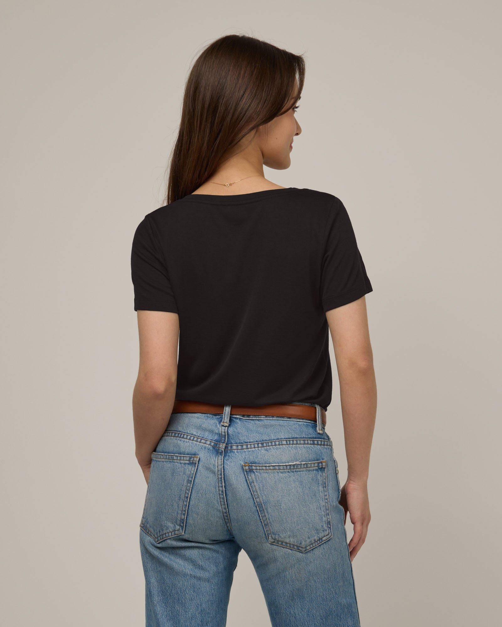 Morgan Merino Wool V-Neck Tee - Black – Morgan Vneck Tee | wool&