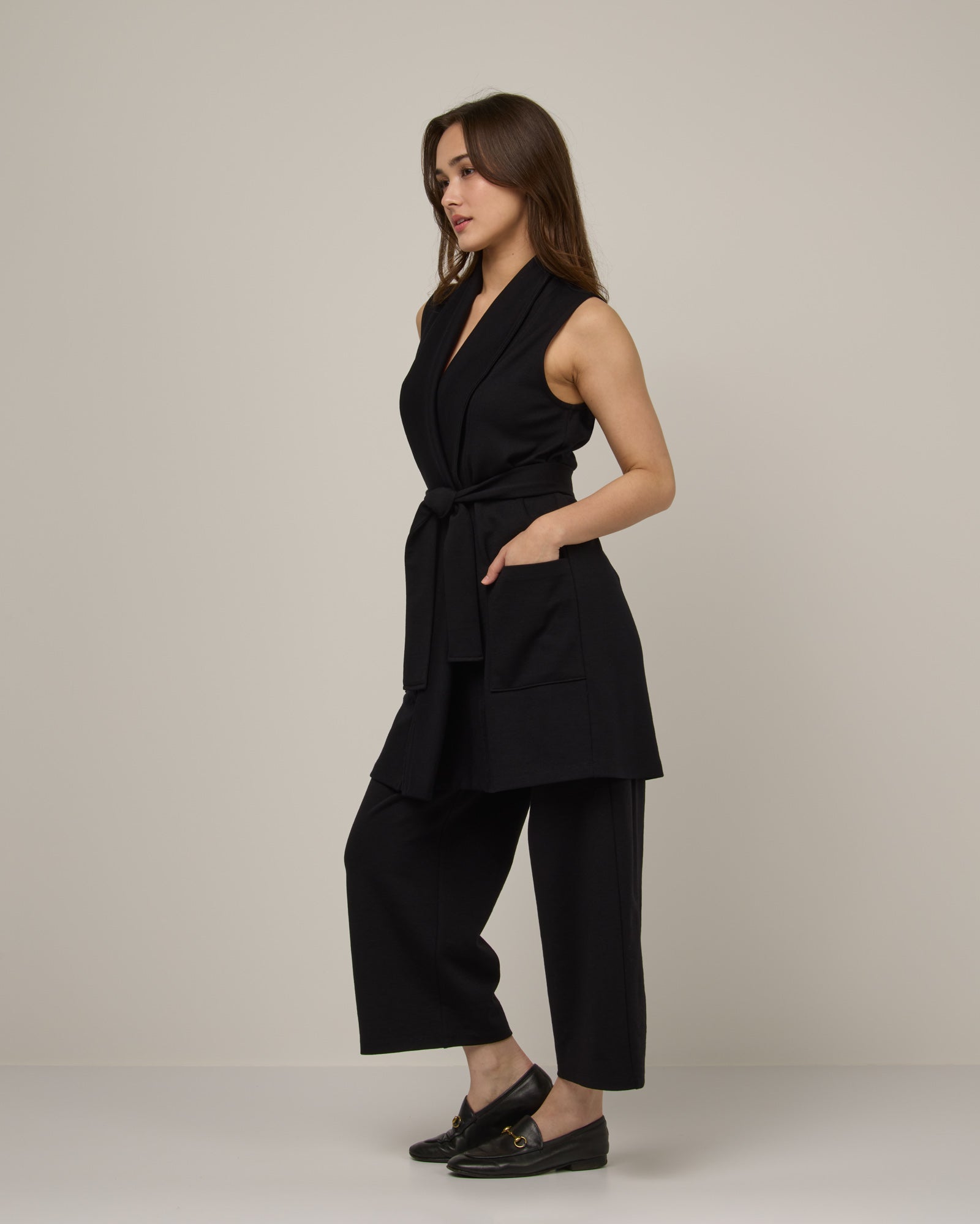 maison de dolce. plume vest ベスト Dylan Merino Wool Belted Vest - Black – Dylan Ponte Vest | wool&