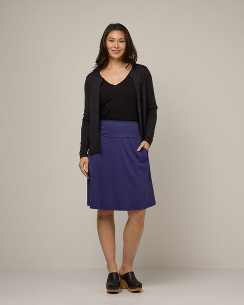 ミノトール　TECH WOOL SKIRT ネイビー Helena Merino Wool Skirt - Iris Blue – Helena Travel Skirt | wool&