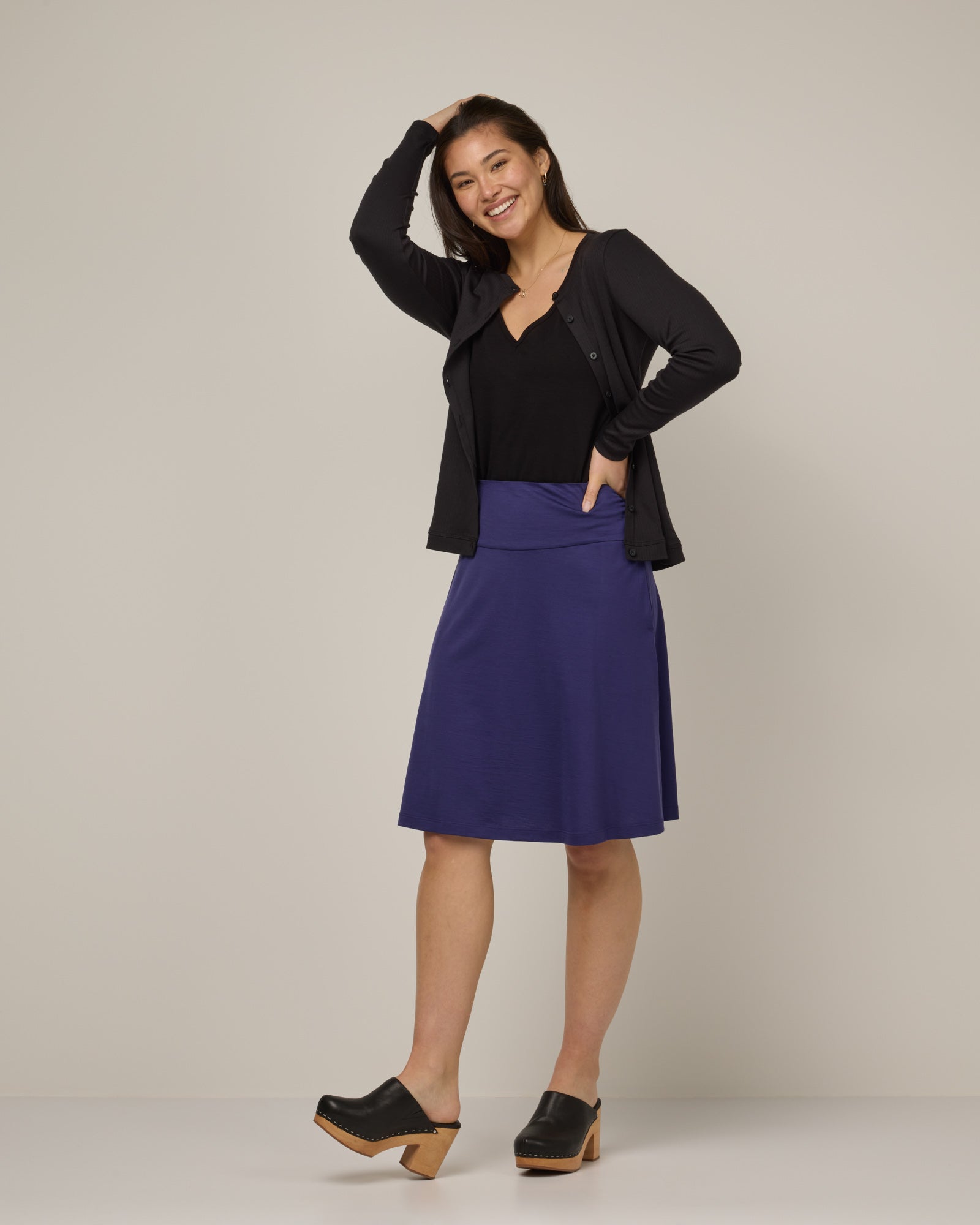 FINE WOOL COTTON TWILL SKIRT ダークブルー FINE WOOL COTTON TWILL SKIRT ダークブルー Cotton twill skirt