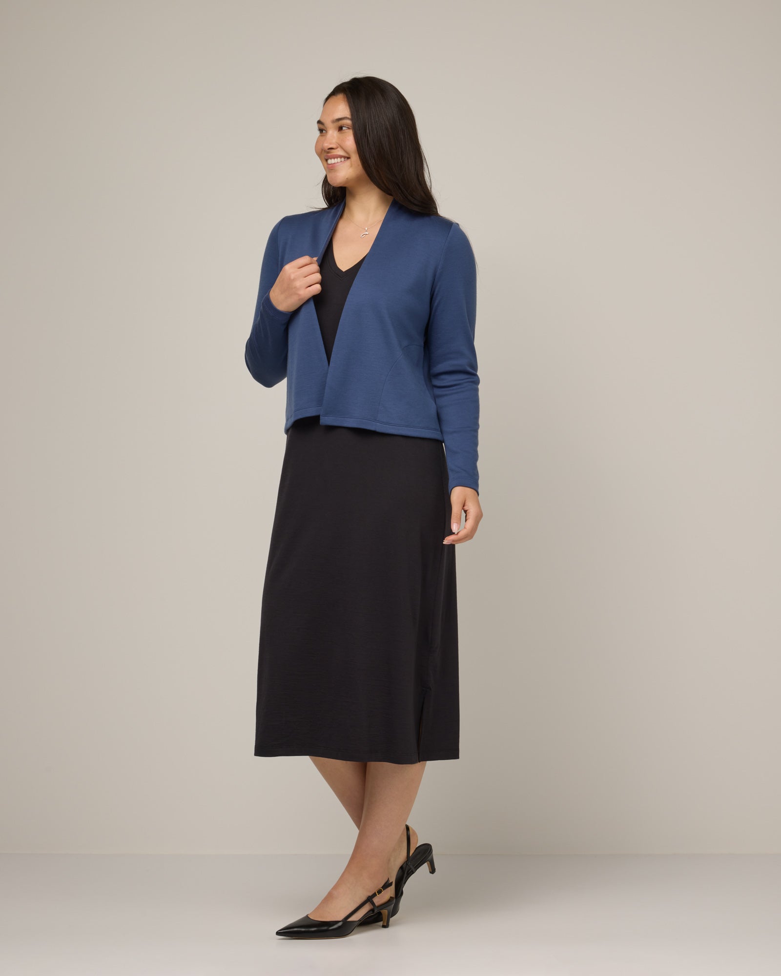 model-spec:Maile is 5'9", wearing a size M