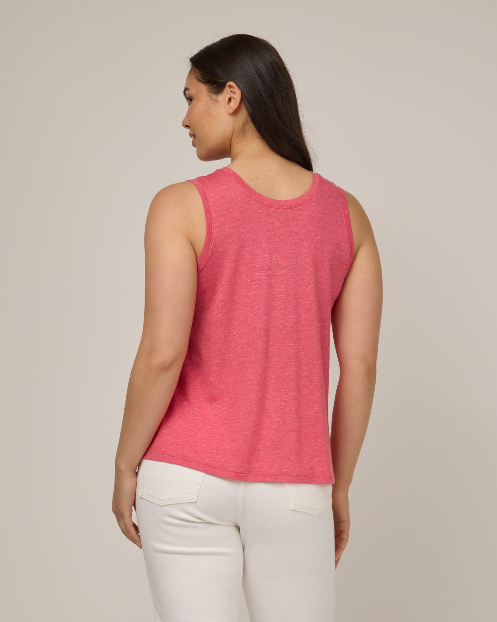 model-spec:Maile is 5'9", wearing a size M