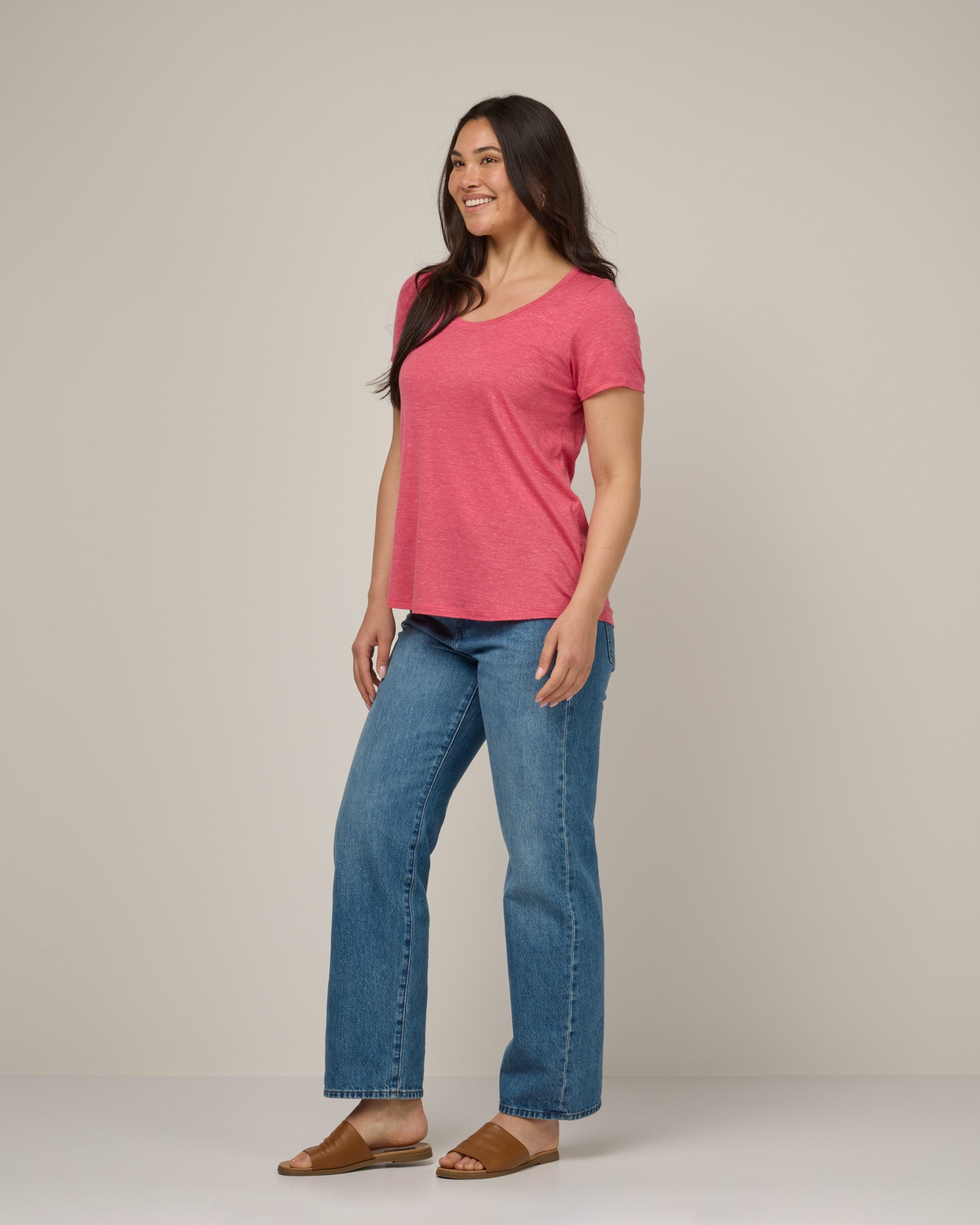 model-spec:Maile is 5'9", wearing a size M