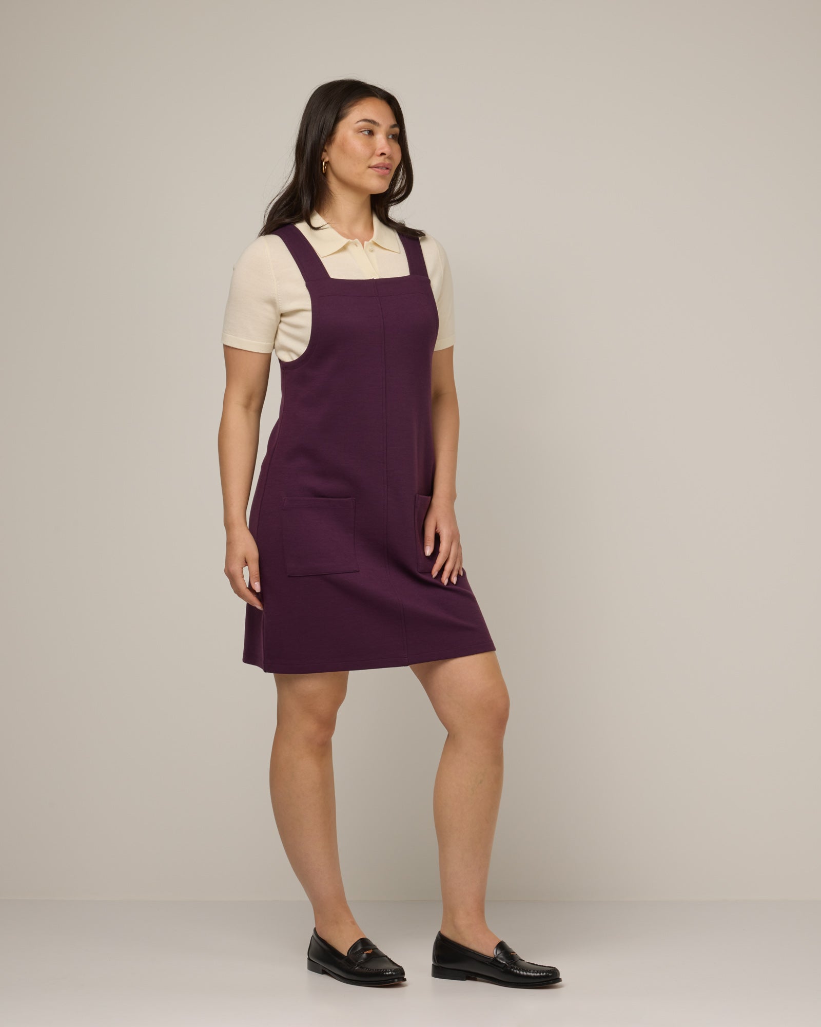 model-spec:Maile is 5'9", wearing a size M