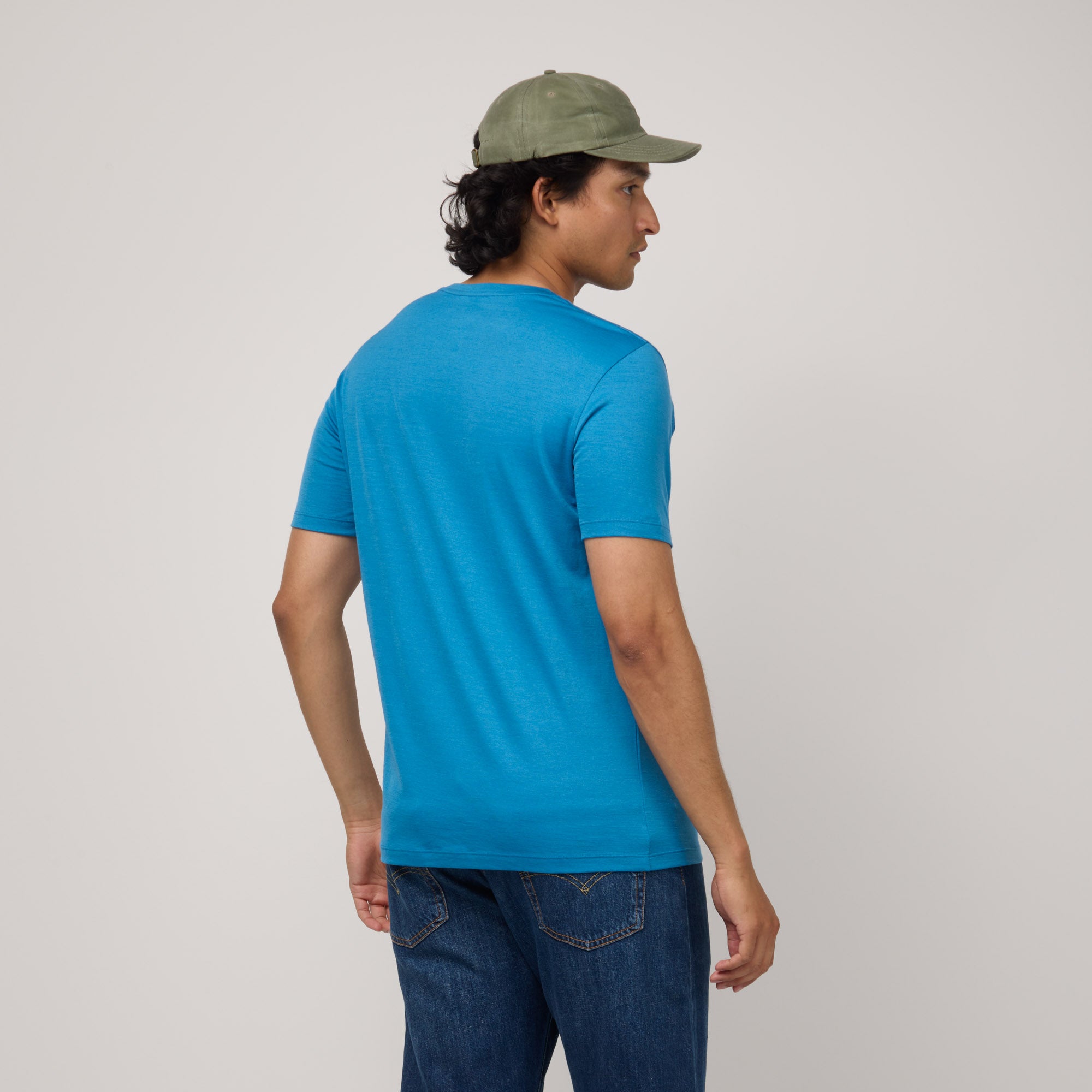 model-spec:Said is 6'2", and wears size M