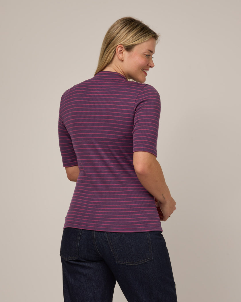 model-spec:Saasha is 5'9", wearing a size M