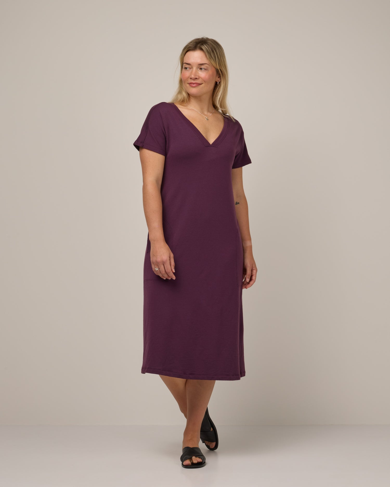 Shiloh Merino Wool Belted Dress - Marionberry Shiloh Merino Wool Belted Dress - Marionberry