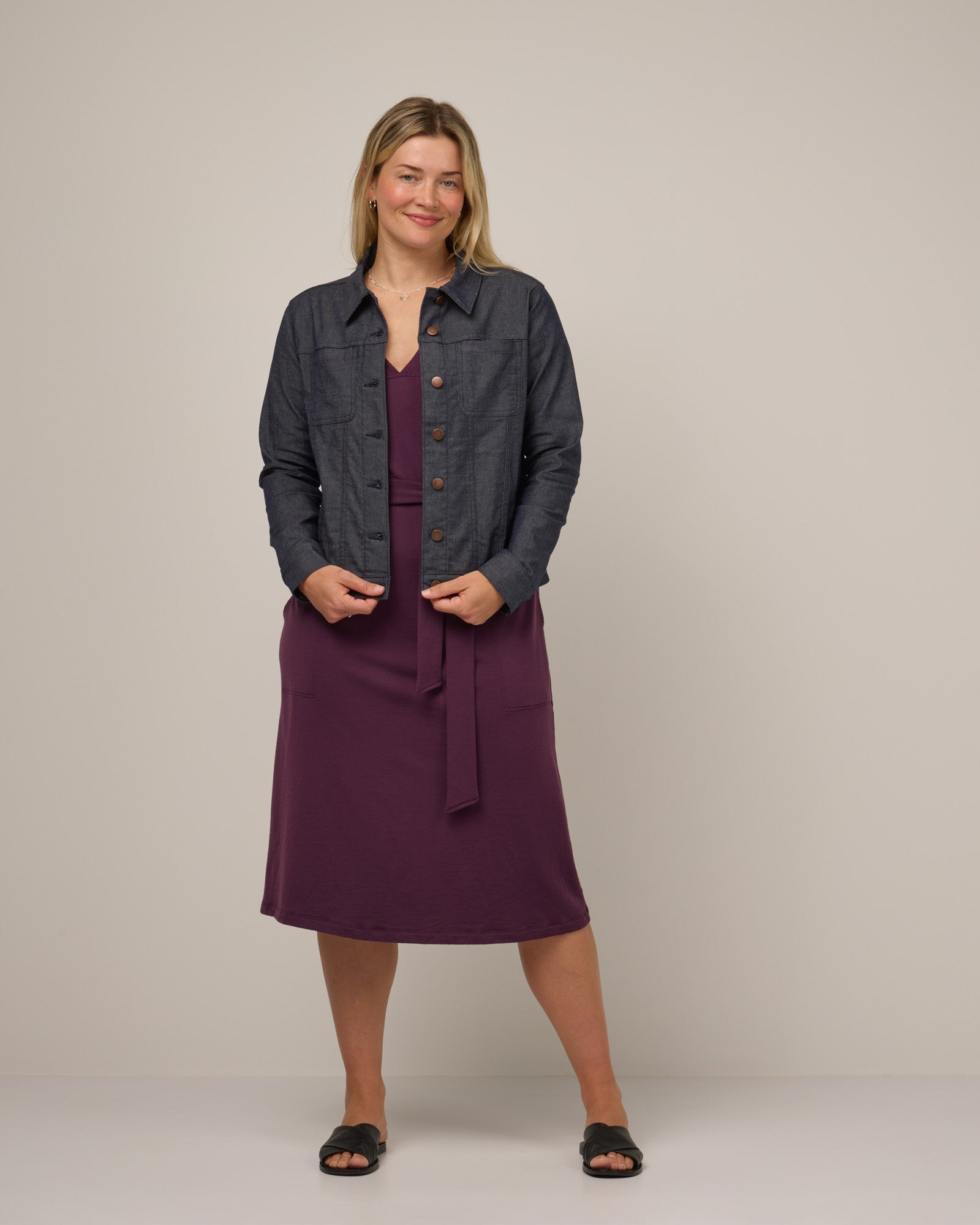 model-spec:Saasha is 5'9", wearing a size M