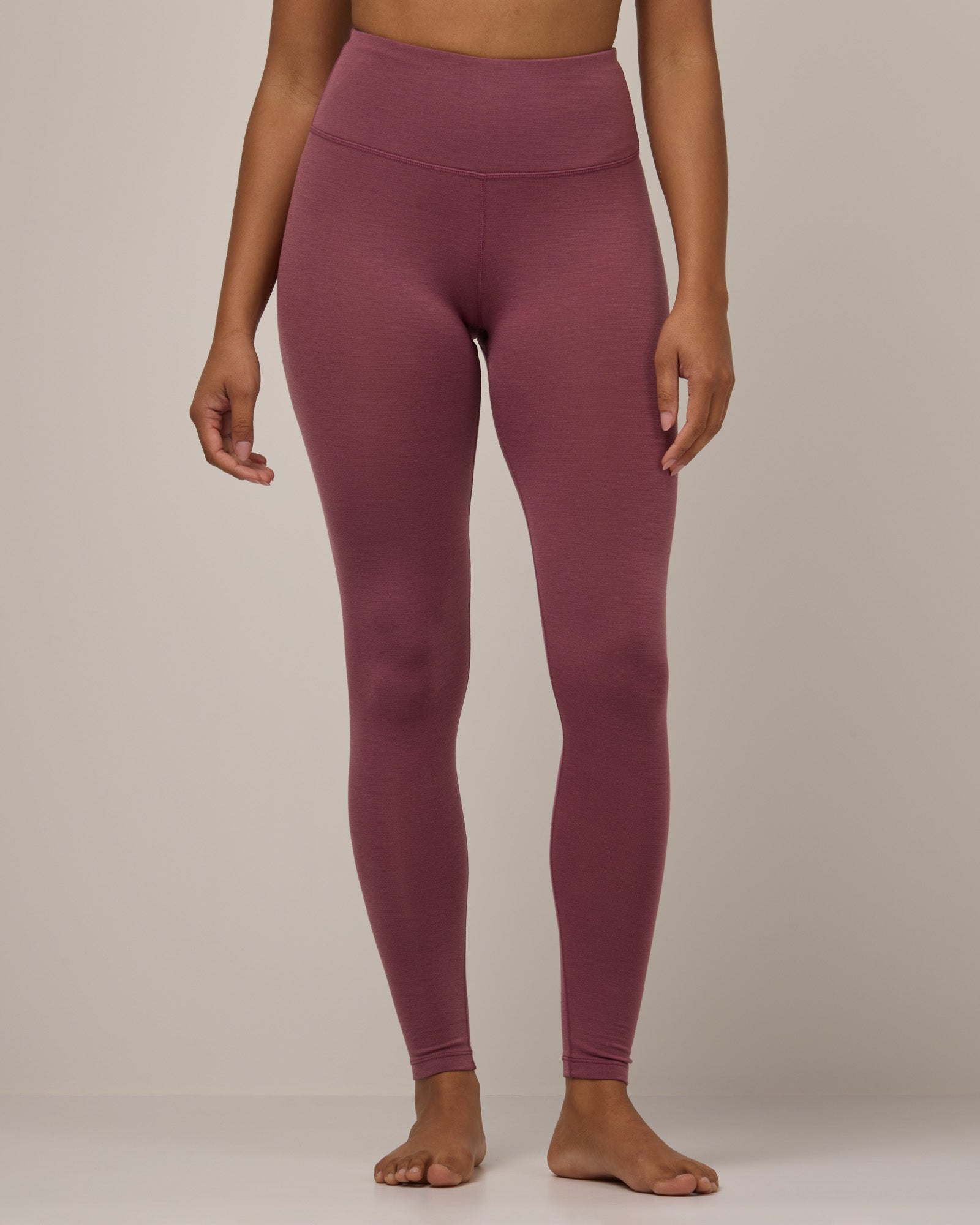 model-spec:Janiah is 5'7", wearing a size XS