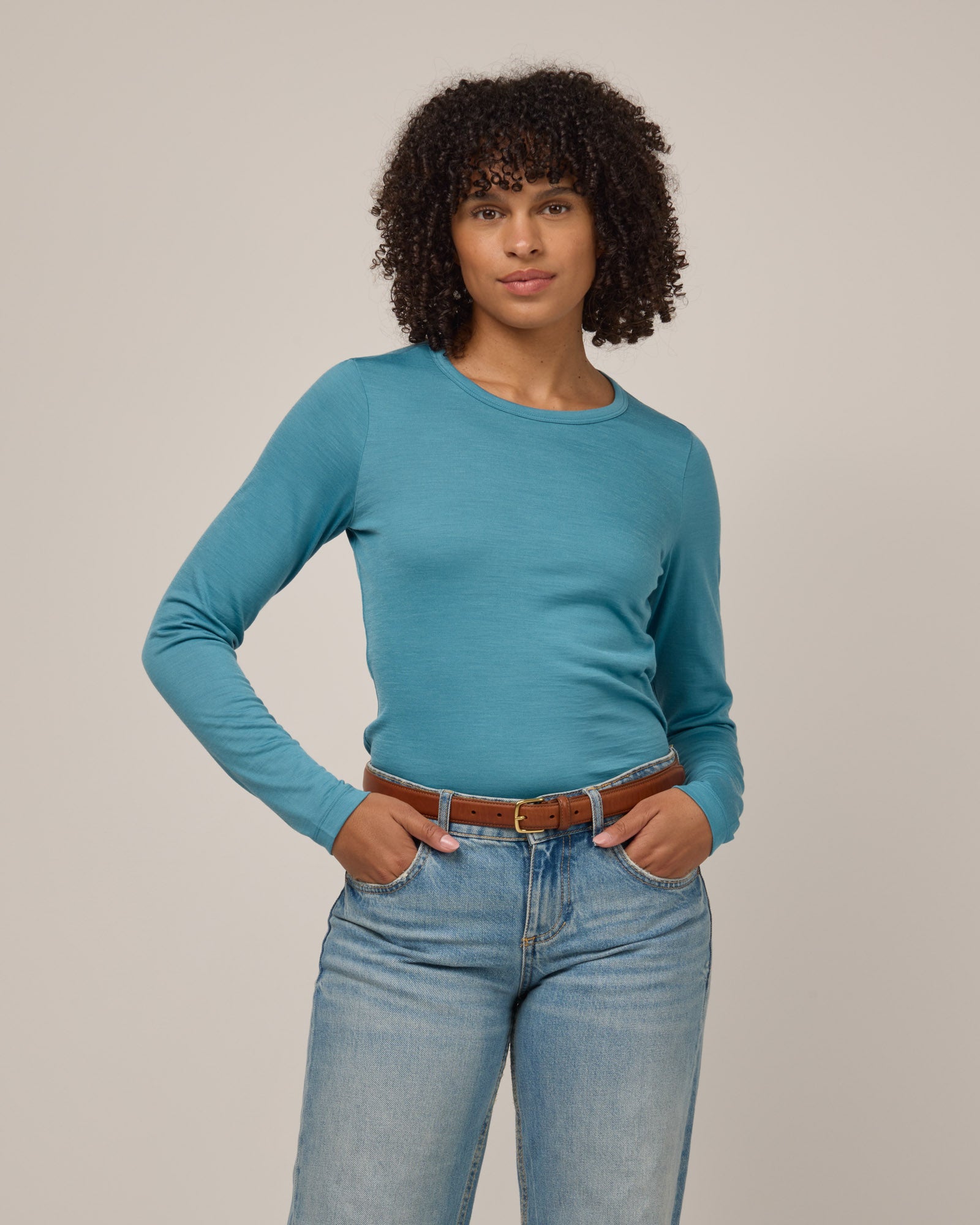 model-spec:Janiah is 5'7", wearing a size XS