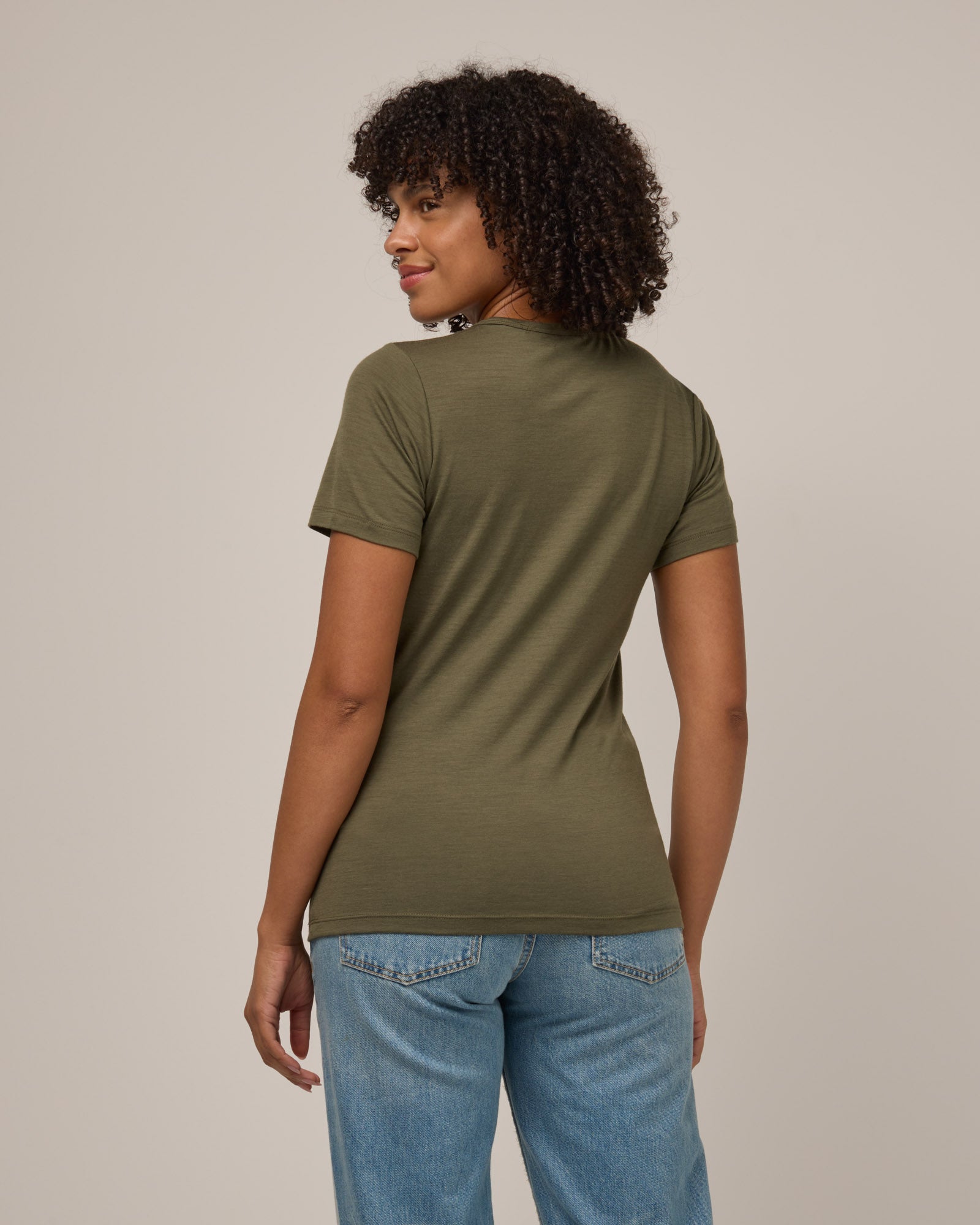 model-spec:Janiah is 5'7", wearing a size XS