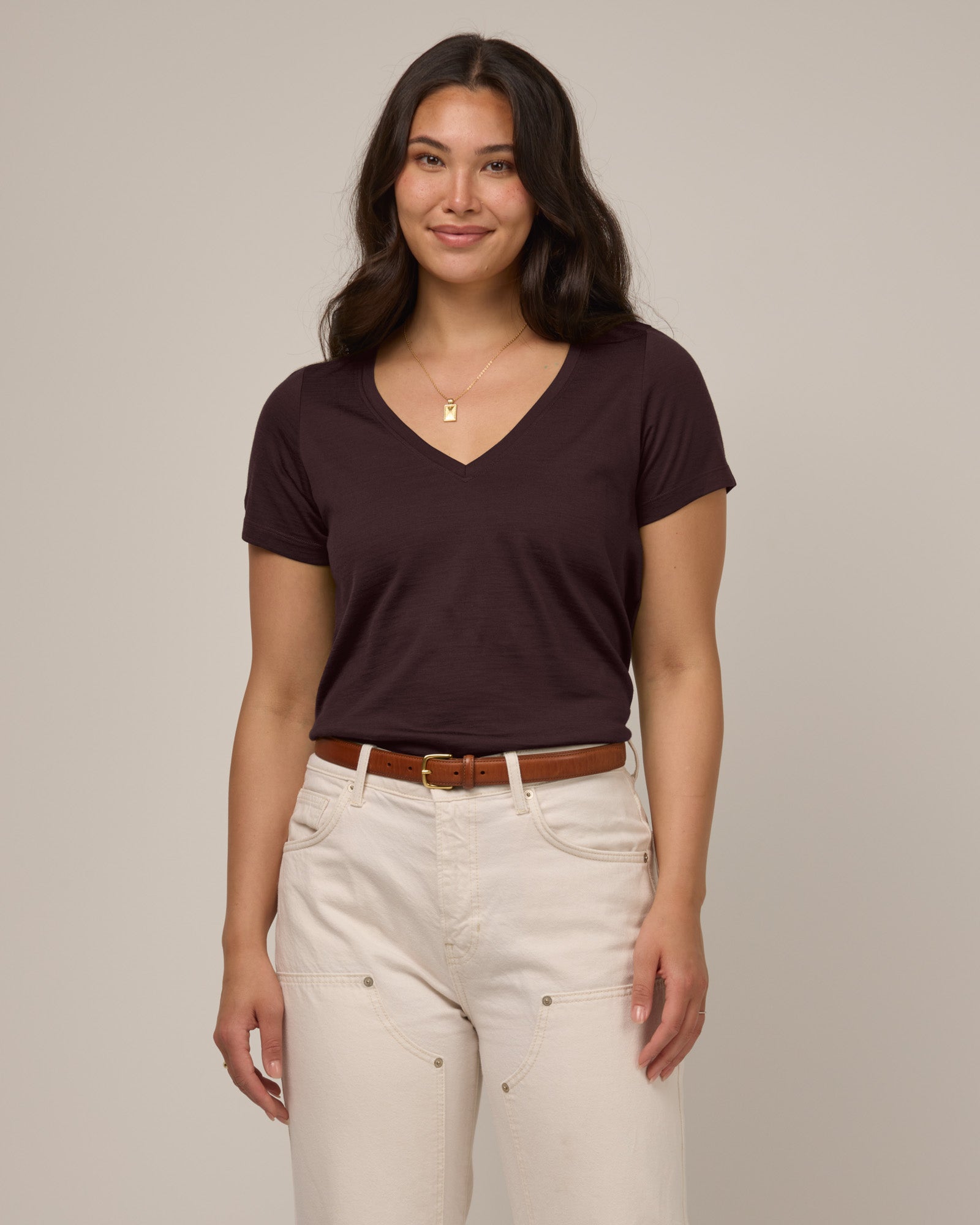 model-spec:Maile is is 5’9”, wearing a size M