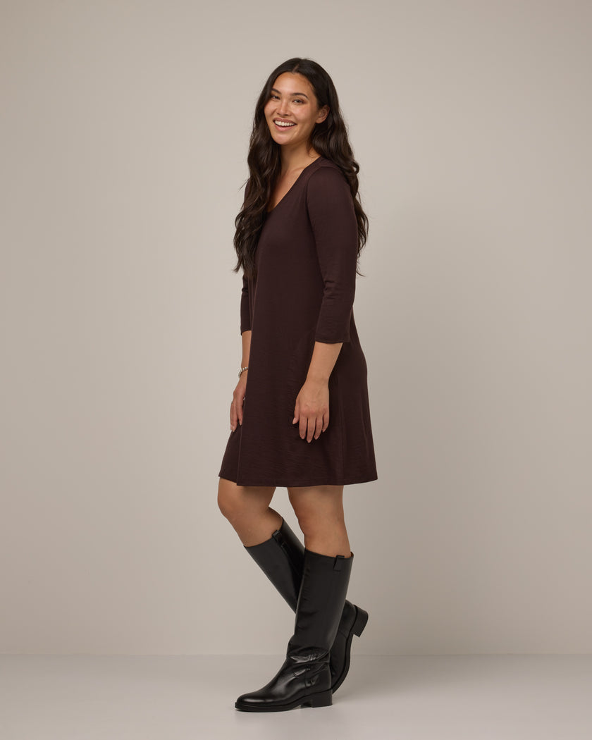 model-spec:Maile is 5'9", wearing a size M
