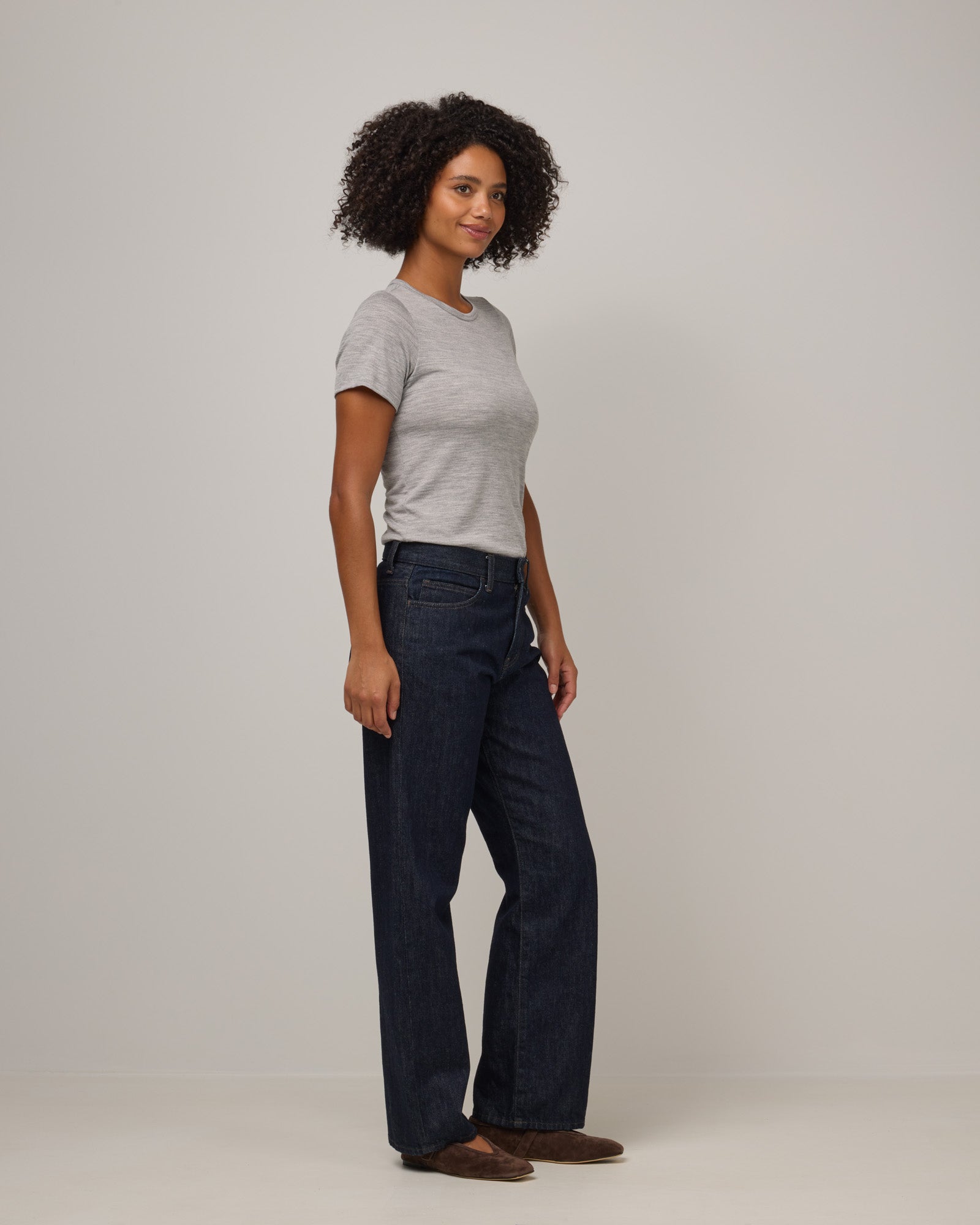 model-spec:Valyn is 5'10", wearing a size S