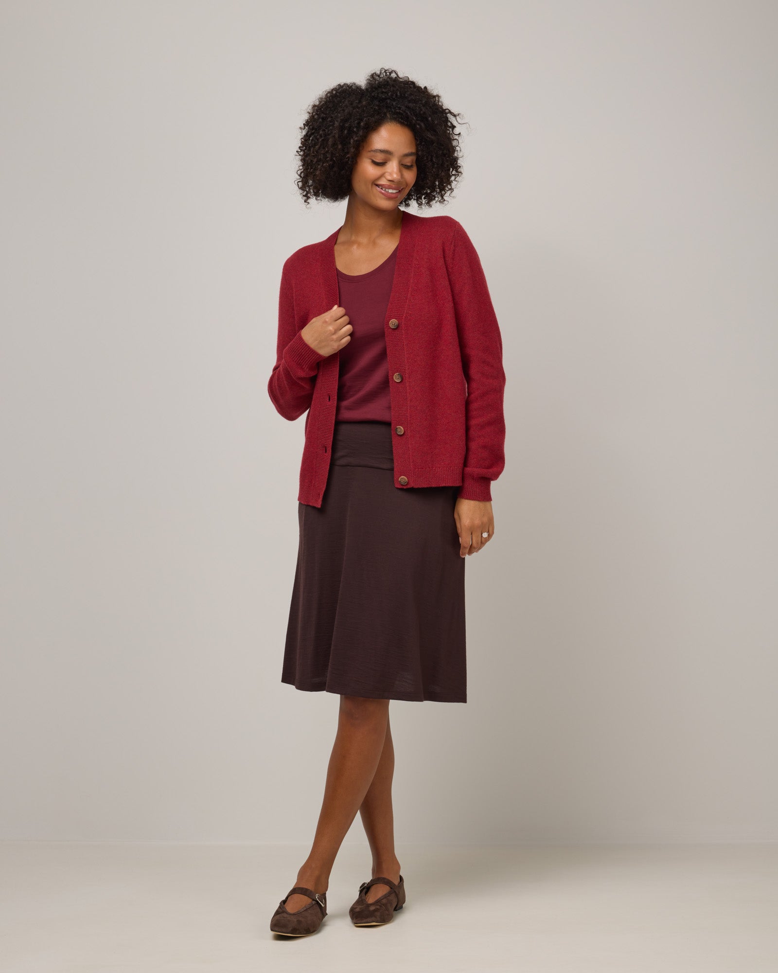 model-spec:Valyn is 5'10", wearing a size S