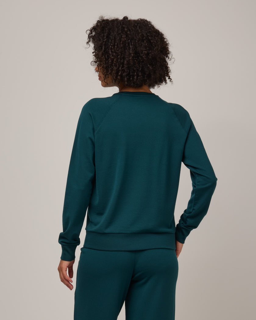 model-spec:Valyn is 5'10", wearing a size S