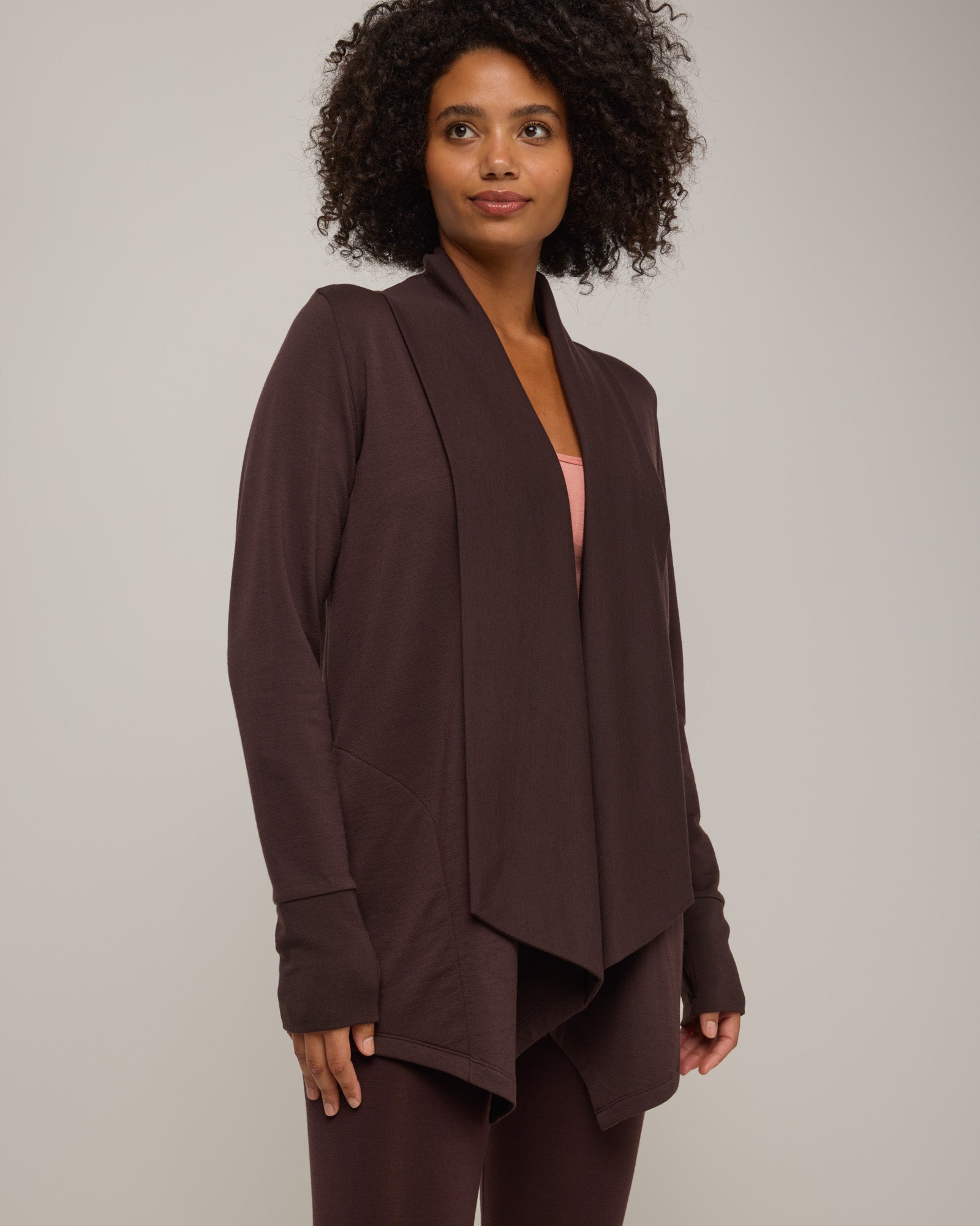 model-spec:Valyn is 5'10", wearing a size S