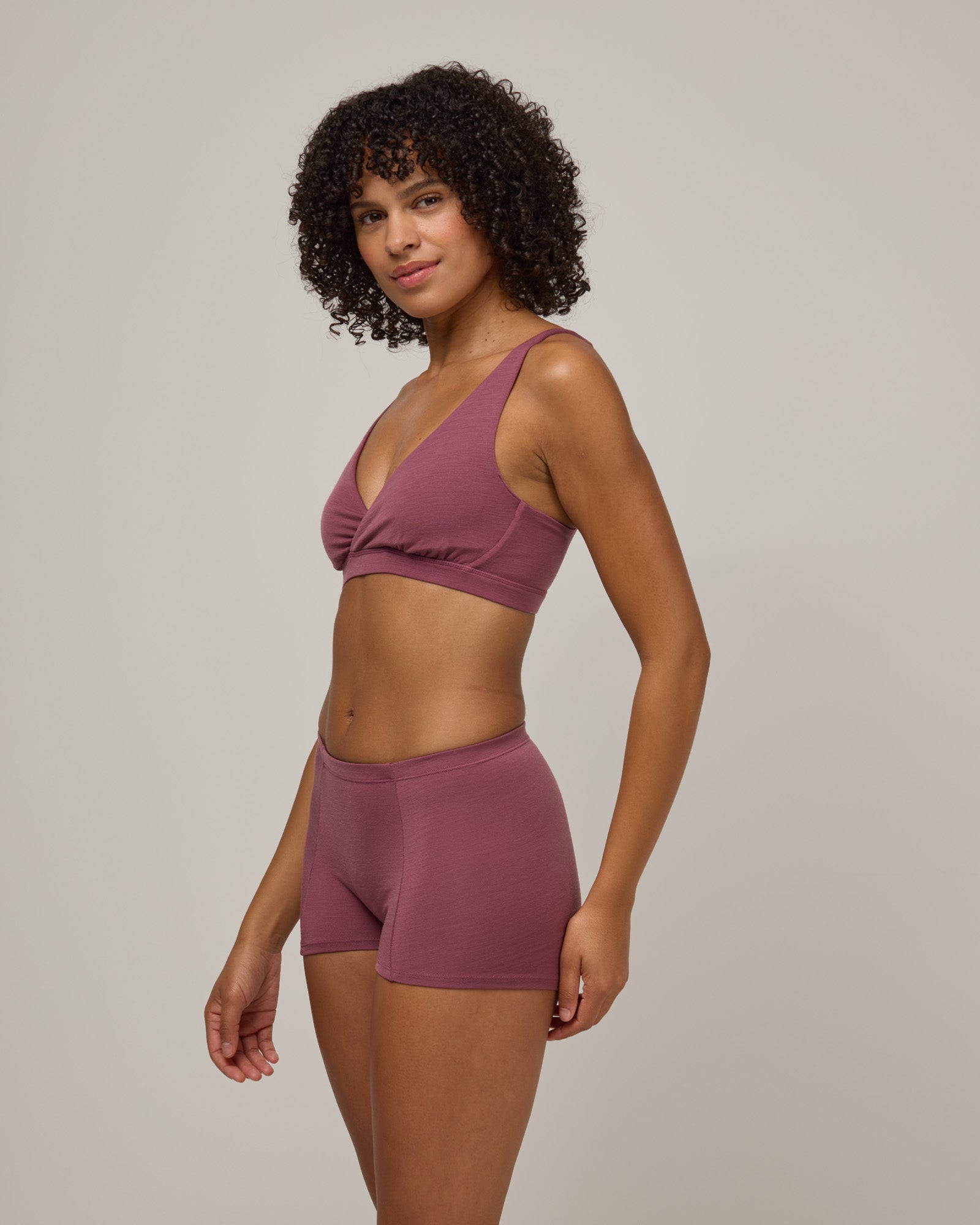 model-spec:Janiah's hips are 36", and she wears a size XS