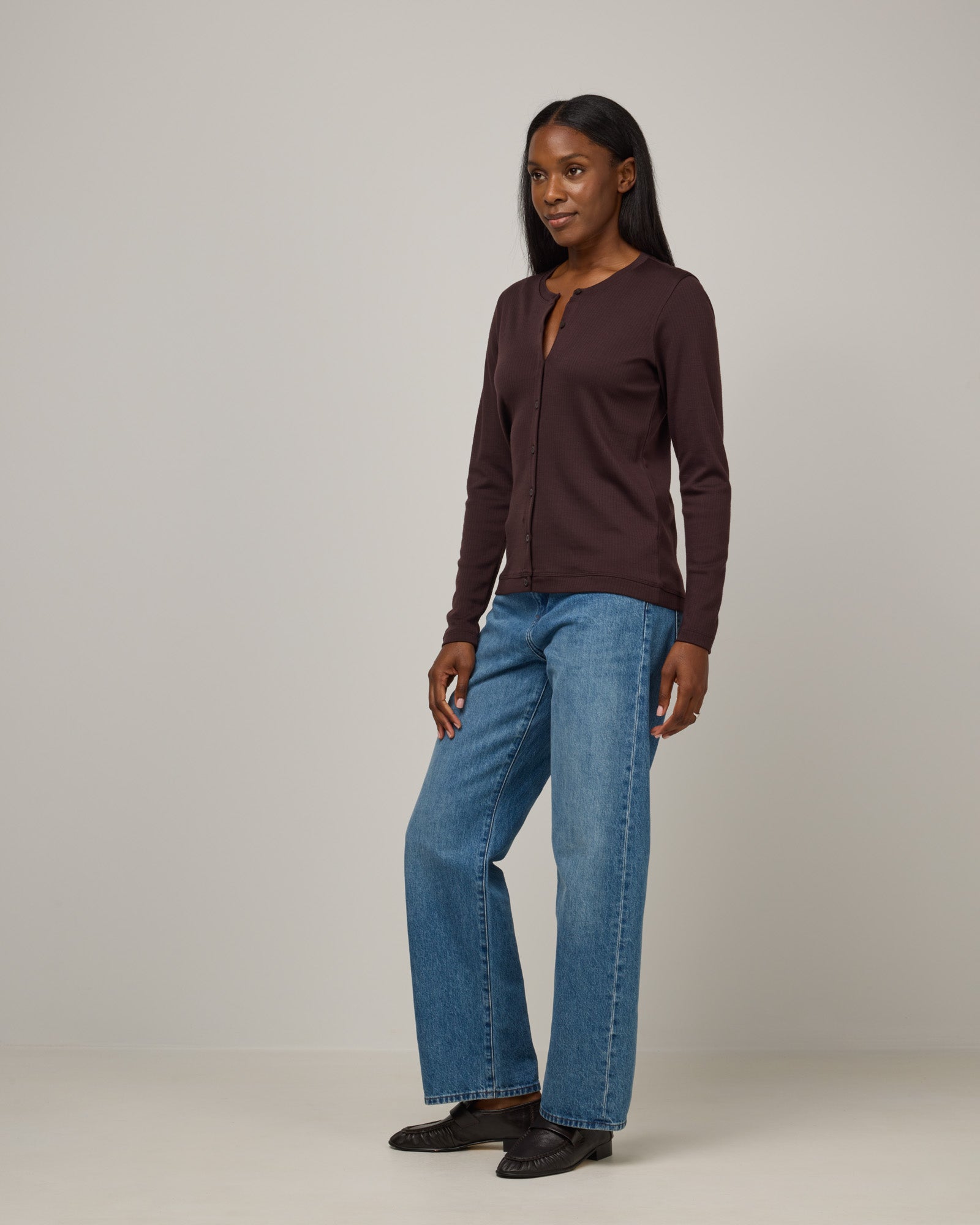 model-spec:Laah is 5'9", wearing a size M