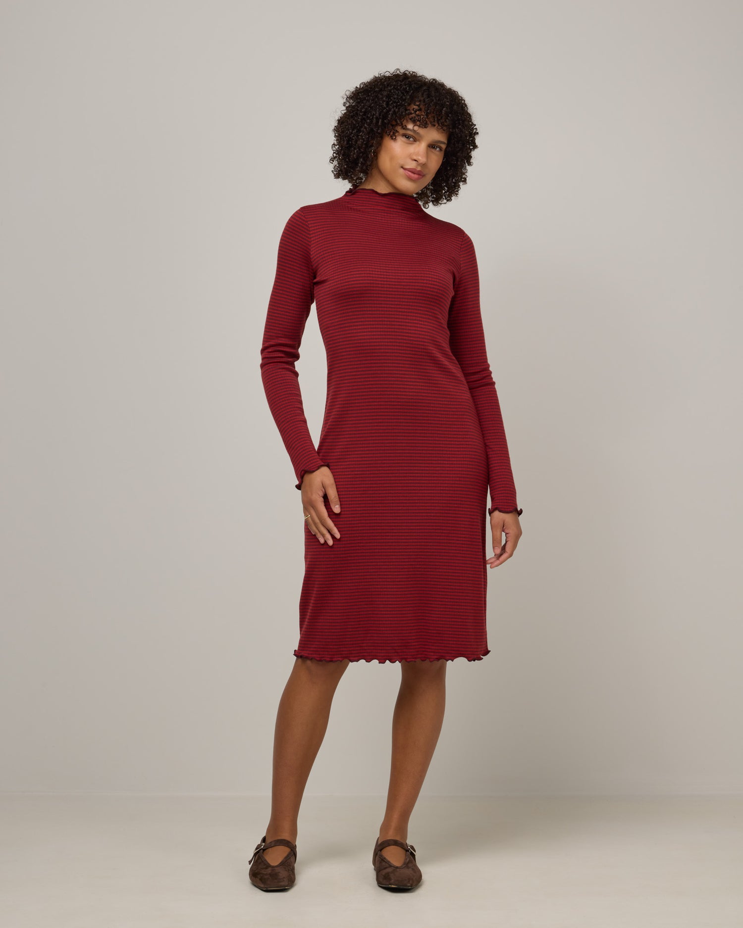 red mock neck dress Argent Sleeveless in Wool Jersey | Maroon | Women's Dresses Turn up the heat this winter in the crowd fave Emily Dress in Burgundy Halter Turtleneck Side Slit Gown