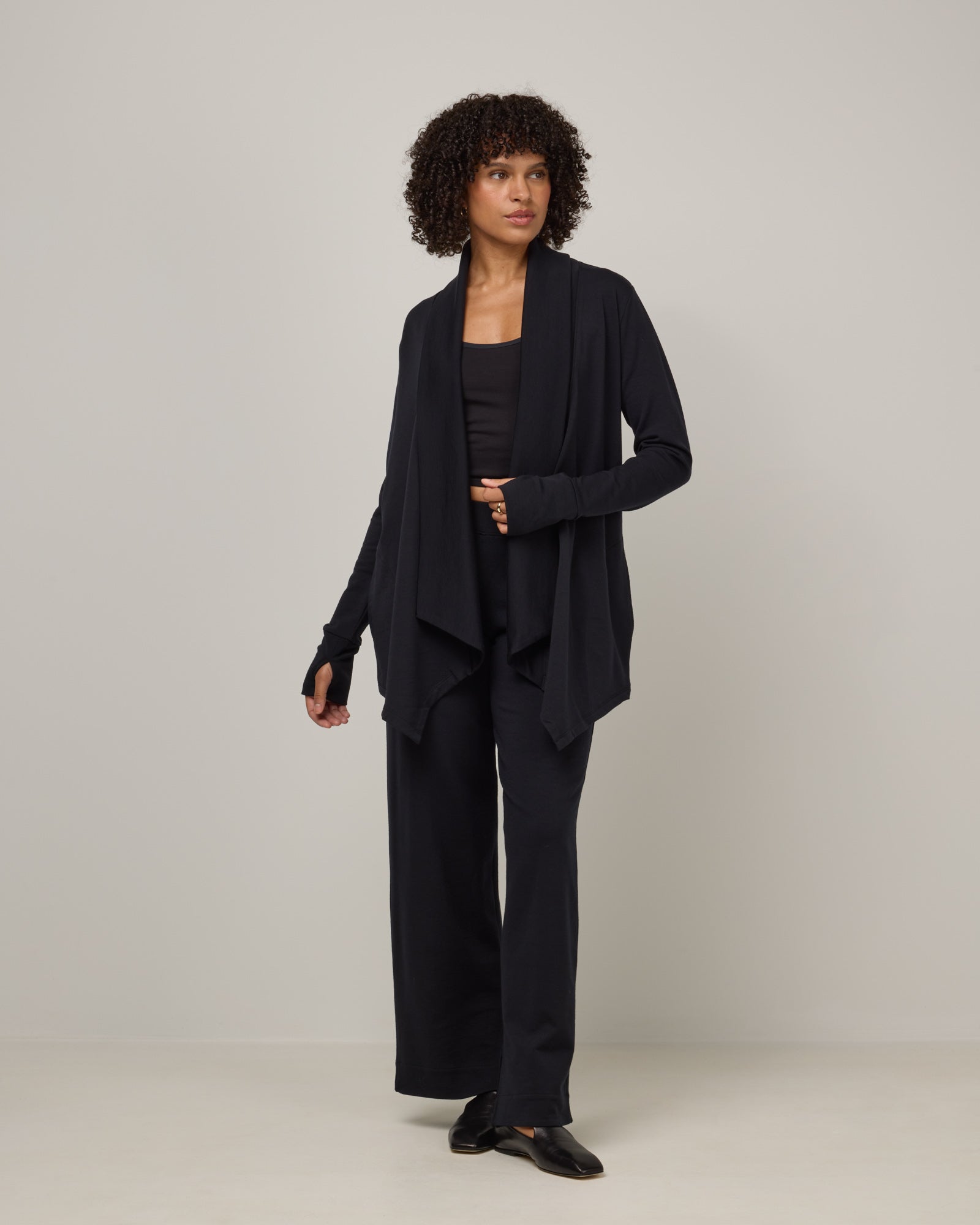 model-spec:Janiah is 5'7", wearing a size XS