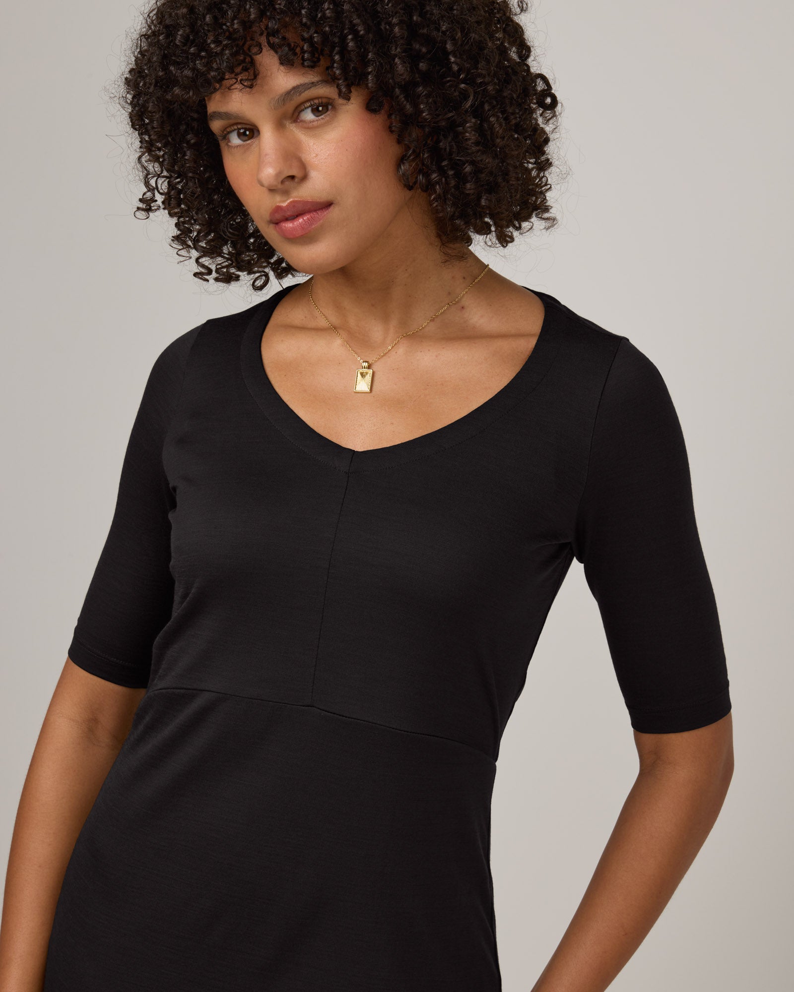 London Merino Wool Fitted Dress - Black London Fitted Midi Dress | wool& London Merino Wool Fitted Dress - Black London Fitted Midi Dress | wool&