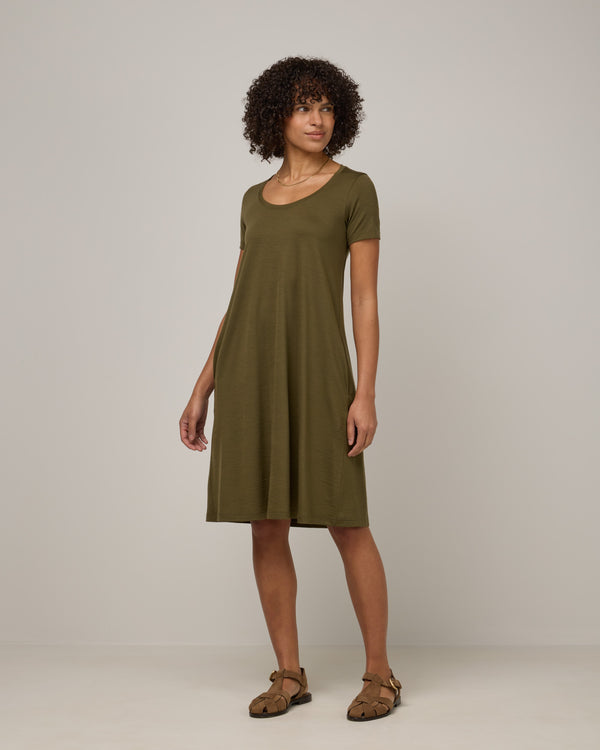 model-spec:Janiah is 5'7", wearing a size XS Long