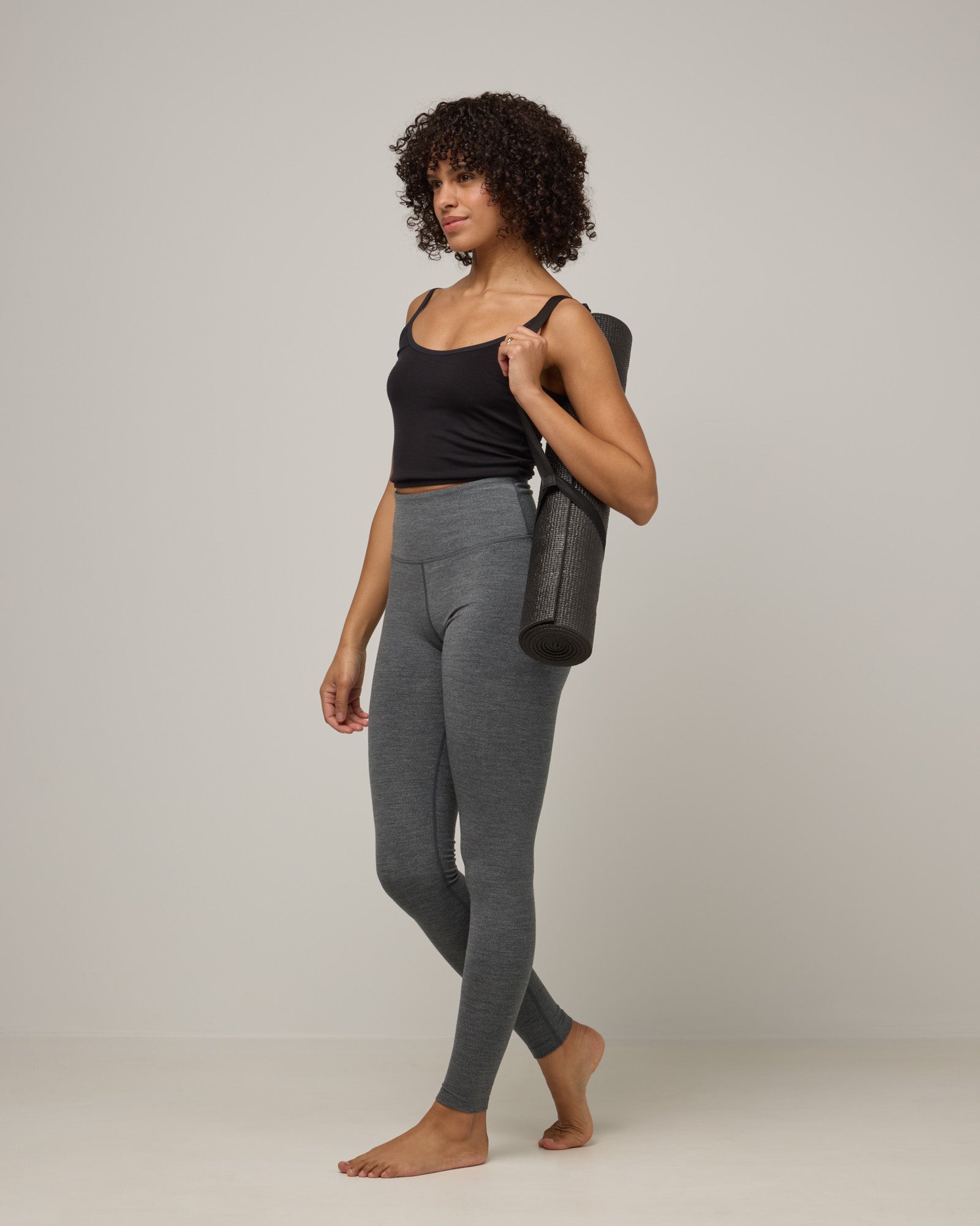 model-spec:Janiah is 5'7", wearing a size XS