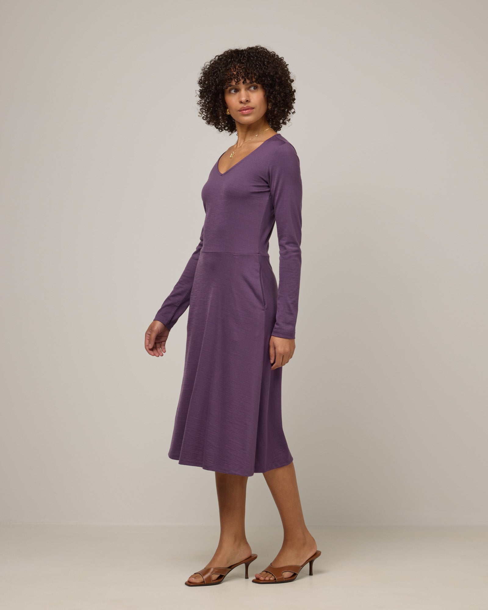 model-spec:Janiah is 5'7", wearing a size XS