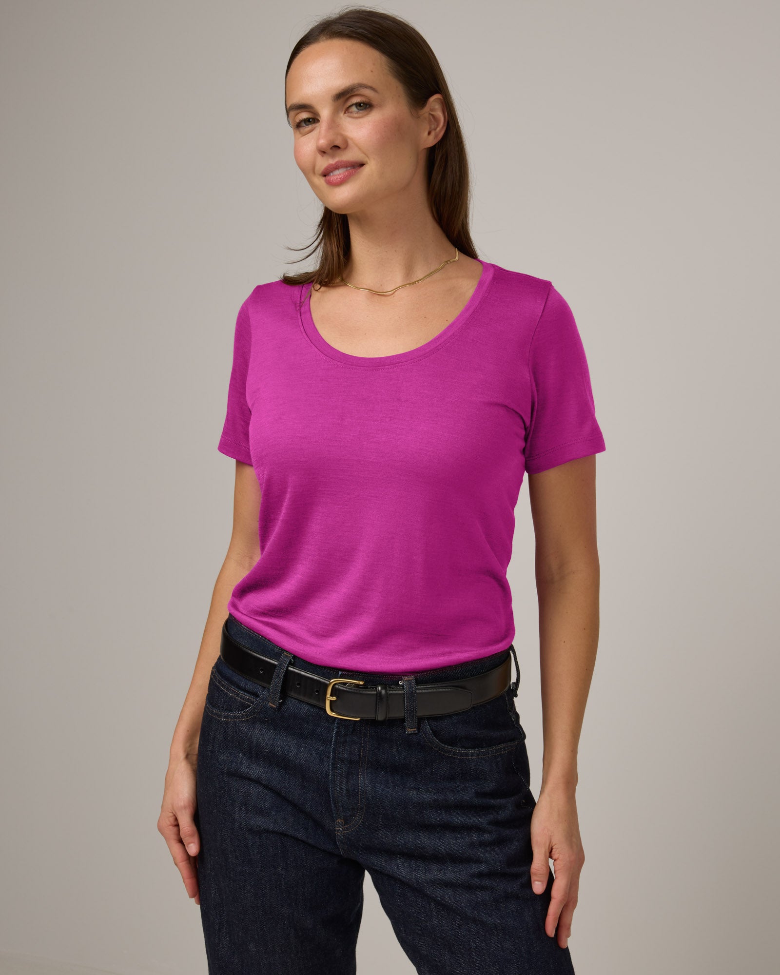 model-spec:Nicole is 5'8", wearing a size S