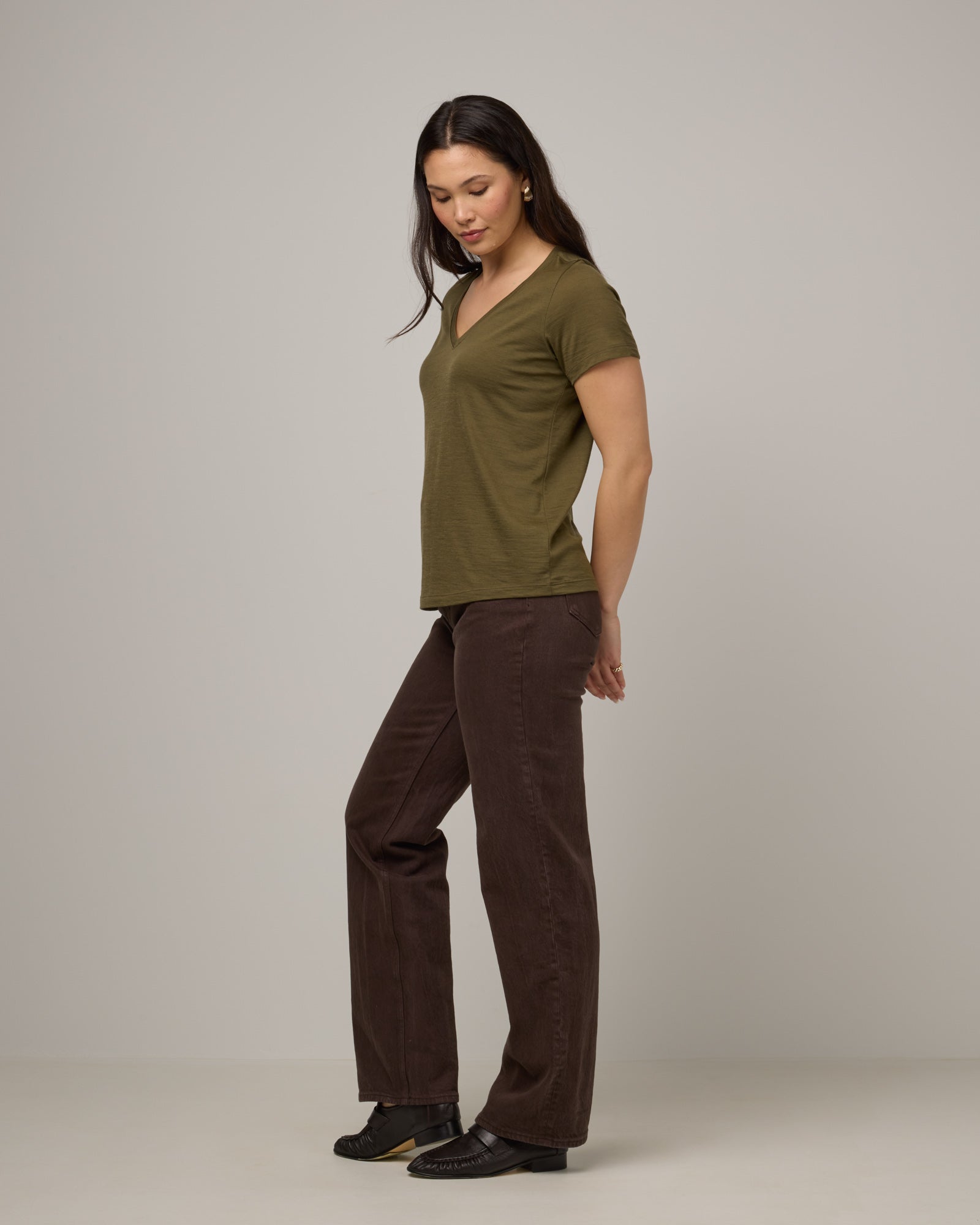 model-spec:Maile is 5'9", wearing a size M