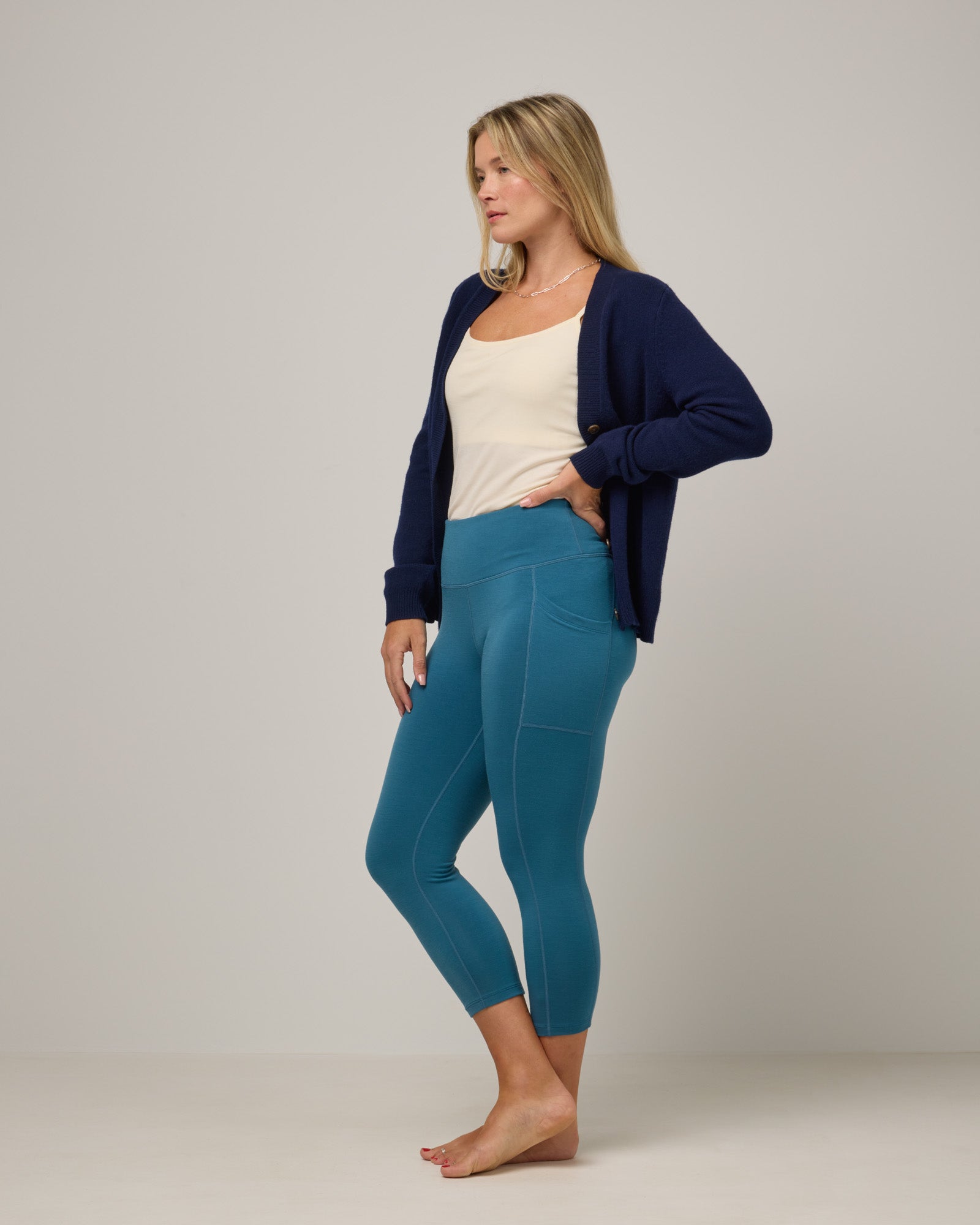 Summit Merino Wool Pocket Crop Legging - Ocean Teal – Summit